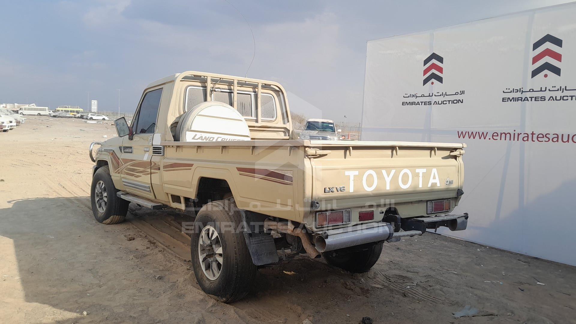 2017 TOYOTA LAND CRUISER VIN: JTFLU73J2H7060032