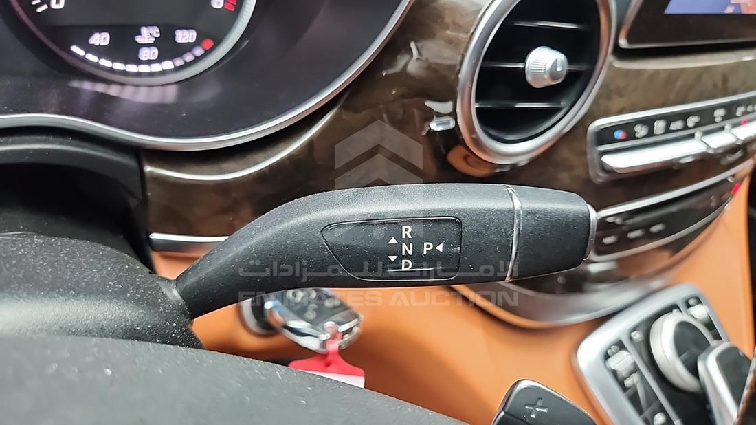 2016 Mercedes V 220 — Gear View — Photo 18