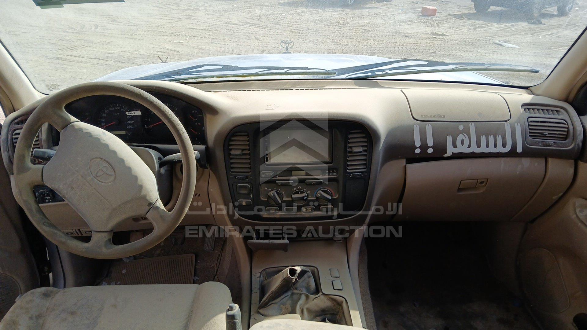 2000 TOYOTA LAND CRUISER VIN: JT3HJ09J5Y0027111
