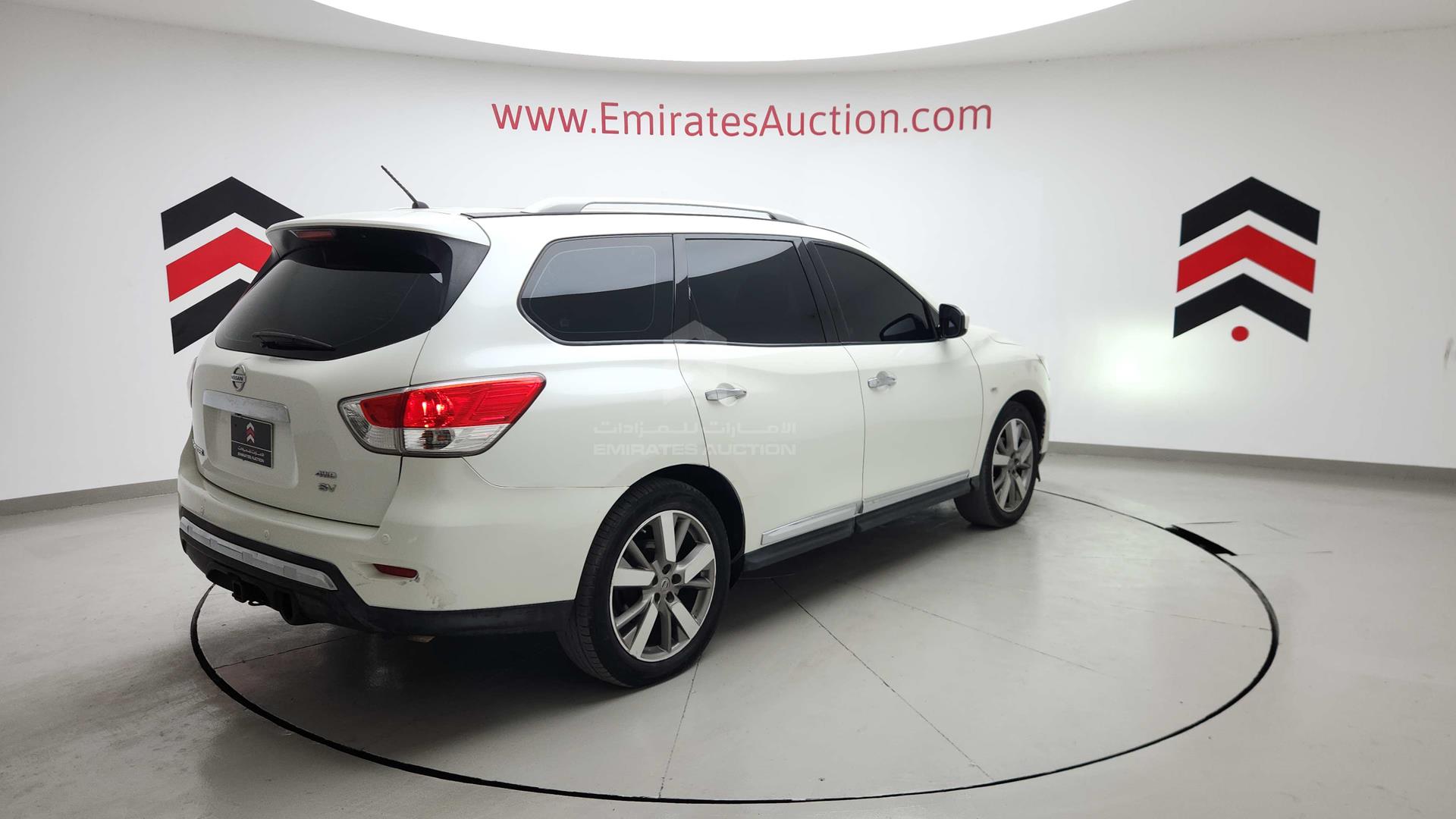 2015 NISSAN PATHFINDER VIN: 5N1AR2M52FC629449