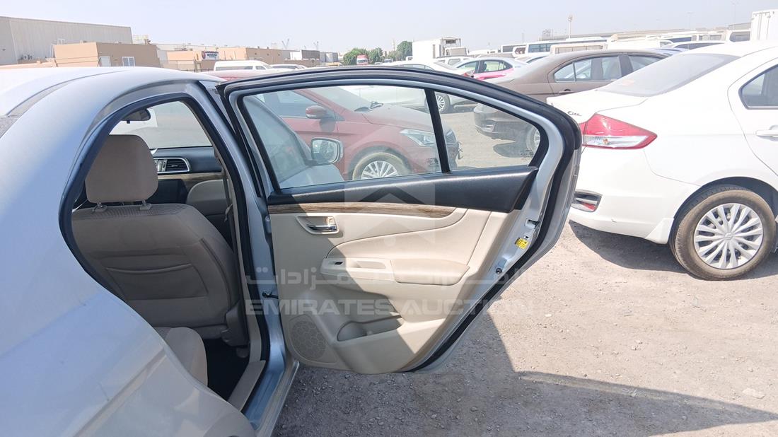 سوزوكي سياز 2023 — الباب الخلفي الأيمن — صورة 21