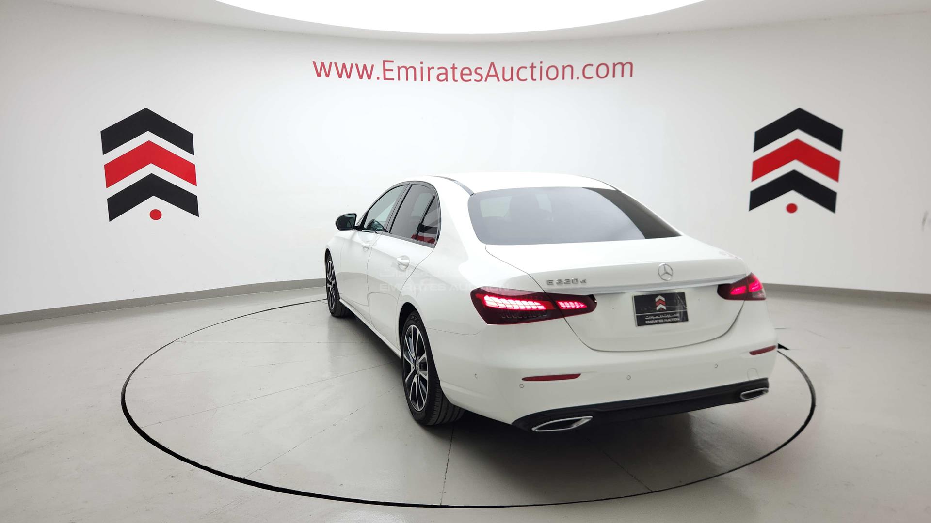 2022 MERCEDES E220 D VIN: W1K2130041B007348