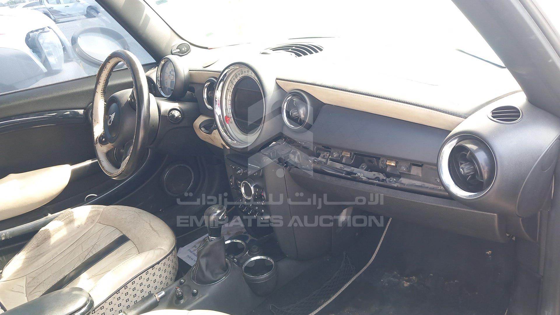 2013 MINI COOPER S VIN: WMWSV310XDT452808