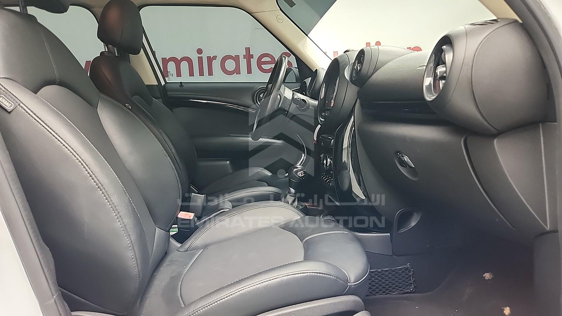 2016 MINI COOPER COUNTRYMAN VIN: WMWZC3C53GWT10557