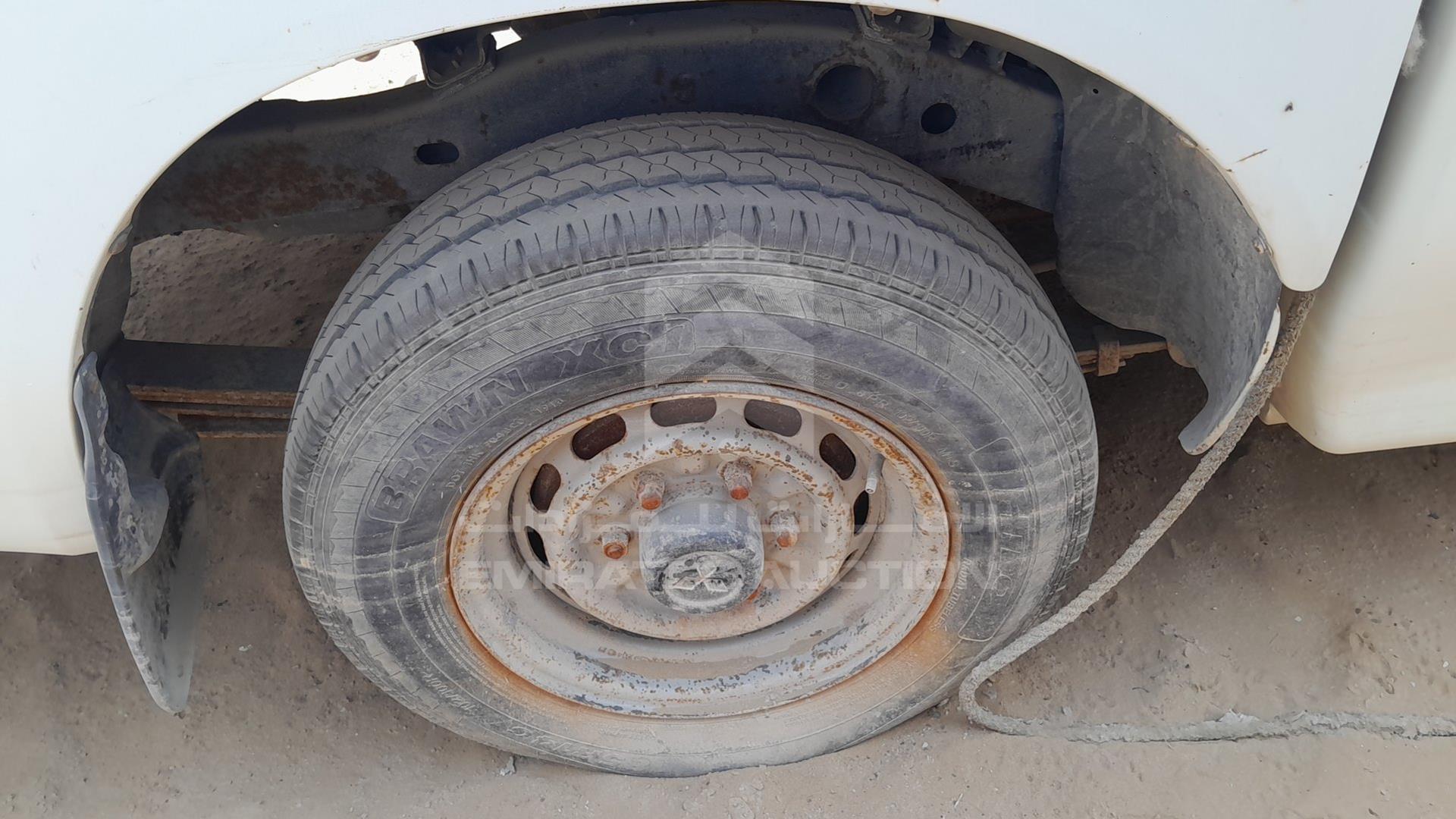 2004 MITSUBISHI L 200 VIN: MMBJNK6204D086136