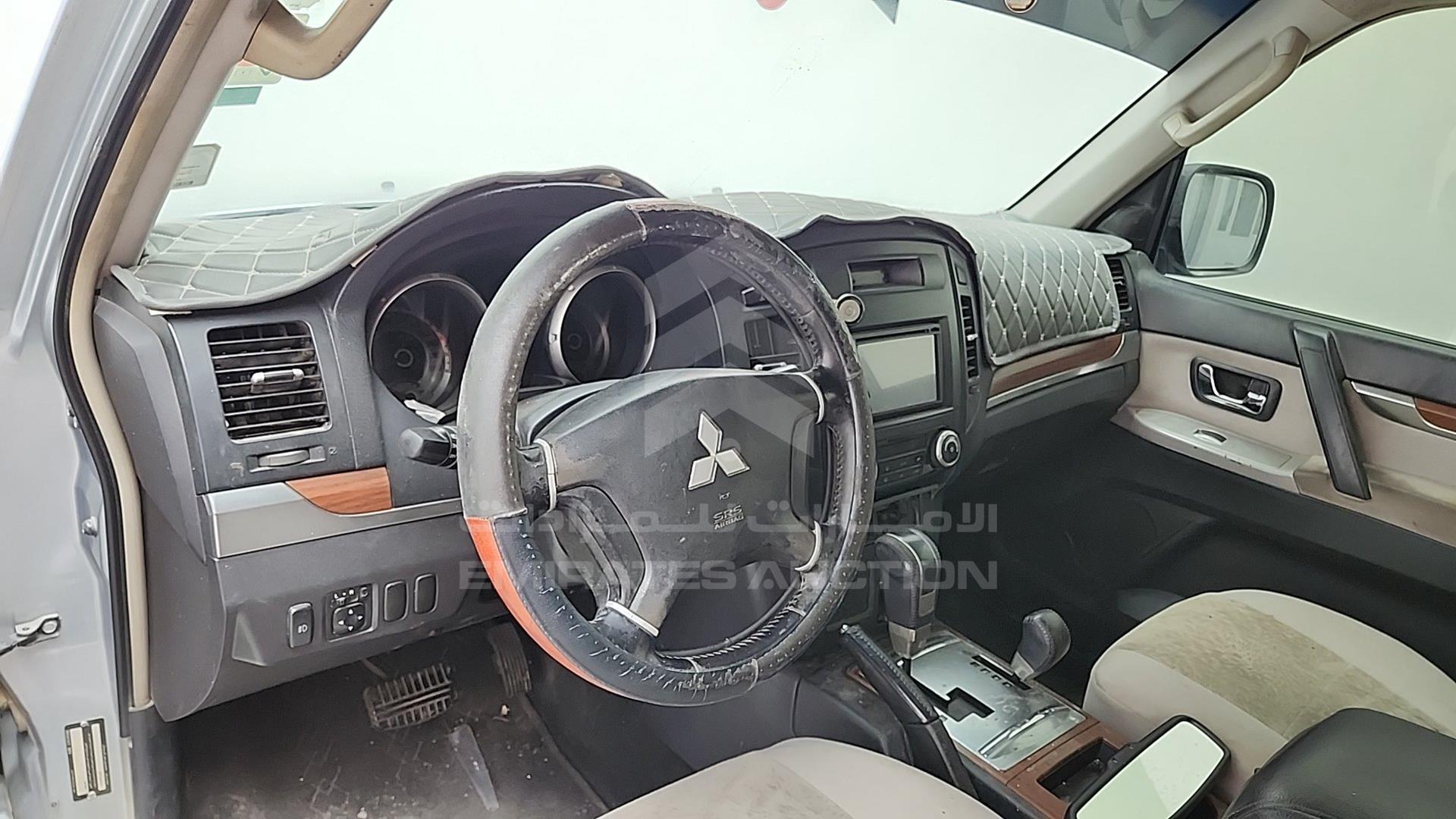 2007 MITSUBISHI PAJERO VIN: JMYLRV93W7J708656