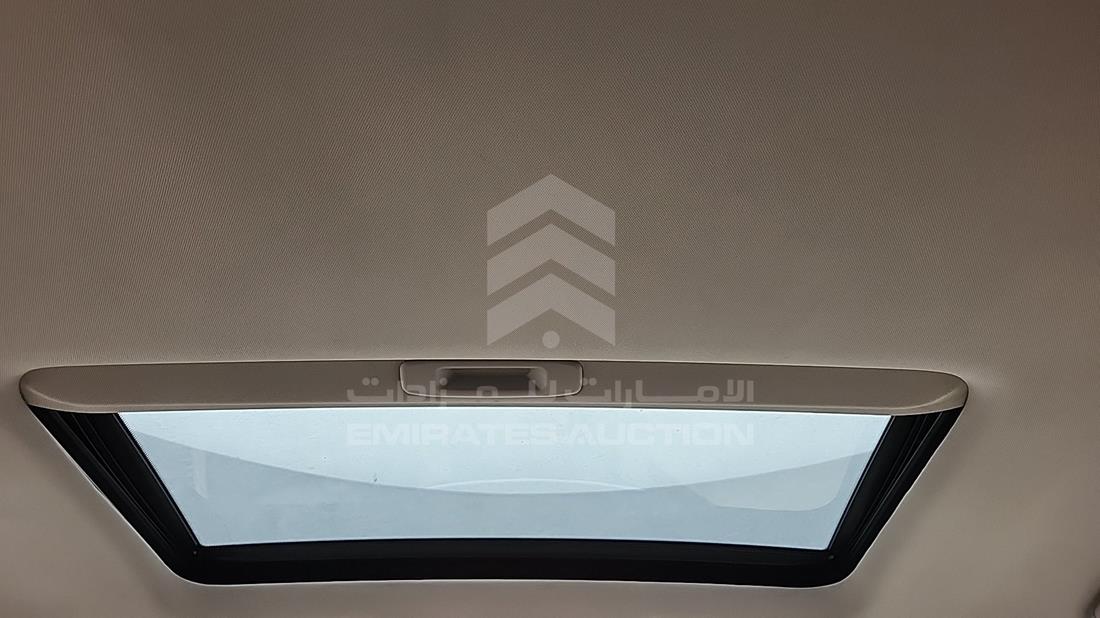 2015 Infiniti QX 80 — Sun Roof View — Photo 22