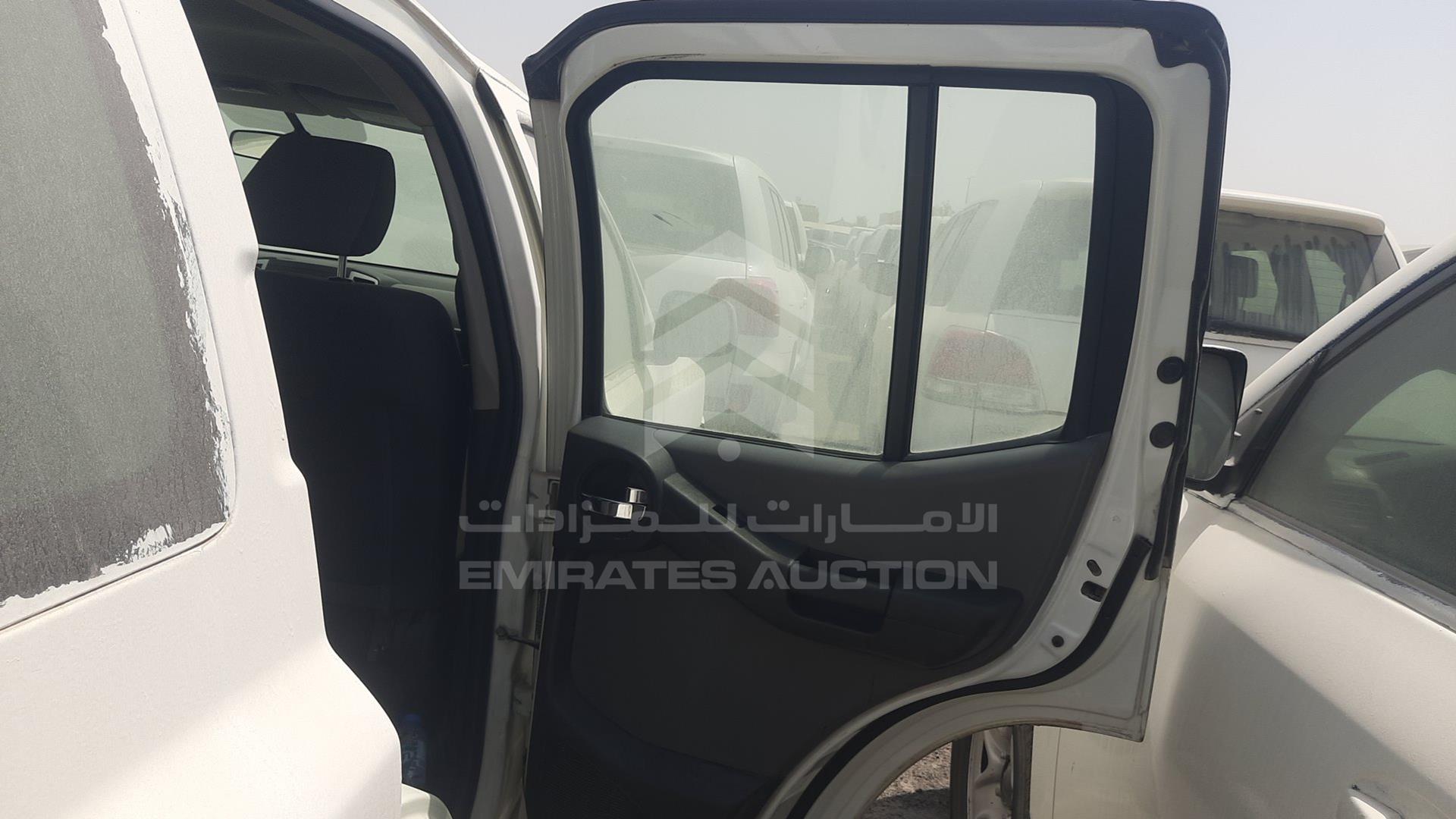 2014 NISSAN XTERRA VIN: 5N1AN0N69EN801017