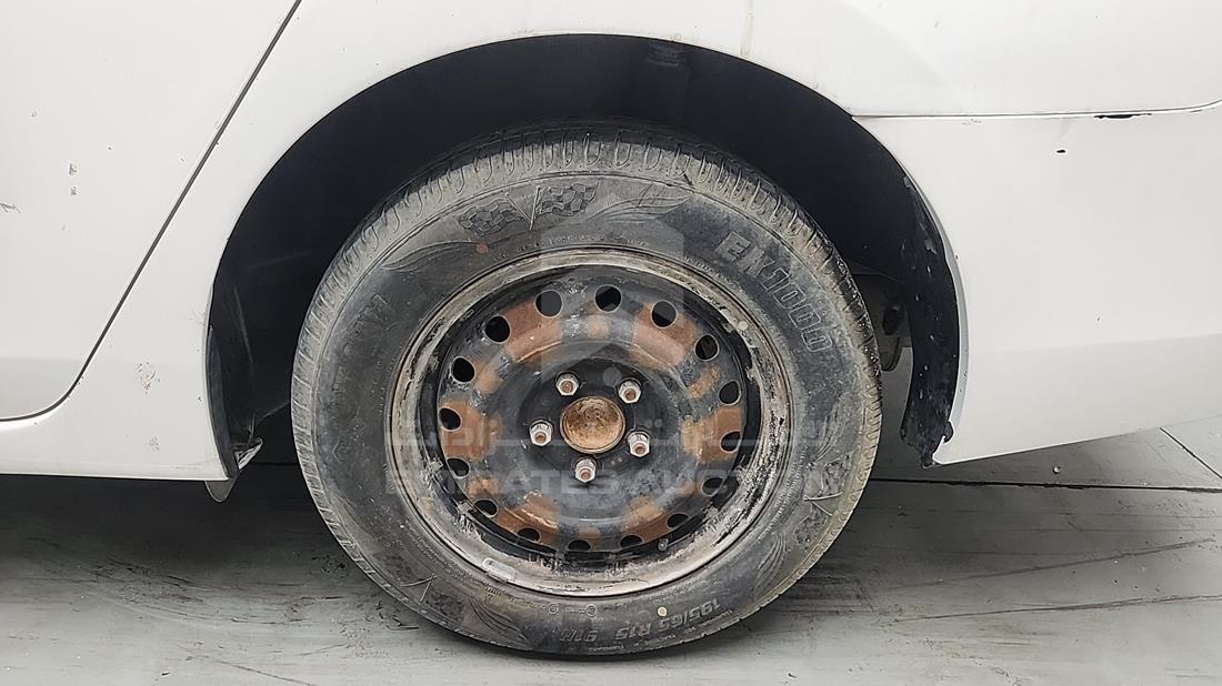 2014 Nissan Sentra — Rear Left Tyre — Photo 36