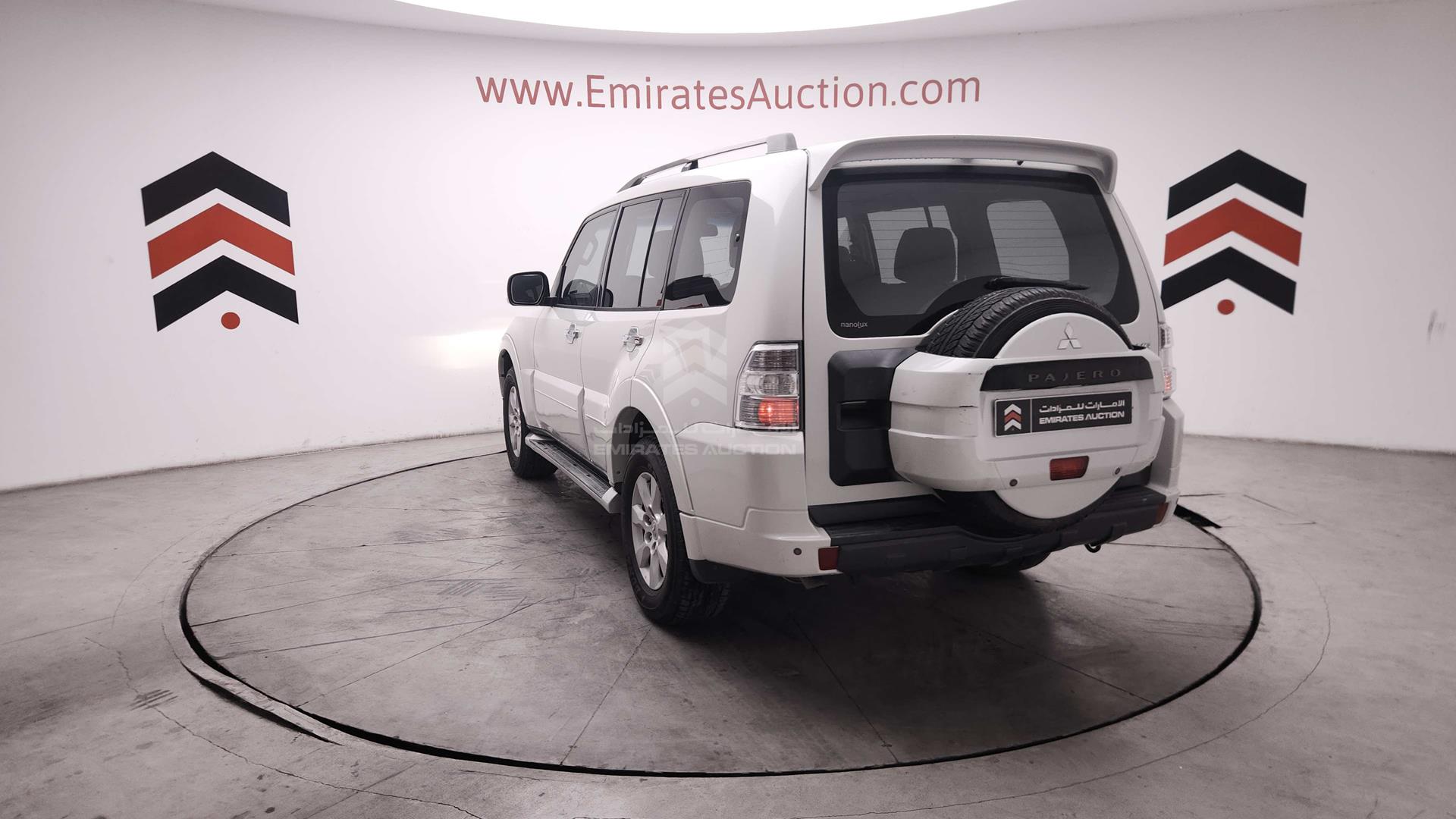 2010 MITSUBISHI PAJERO VIN: JMYLRV95WAJ713865