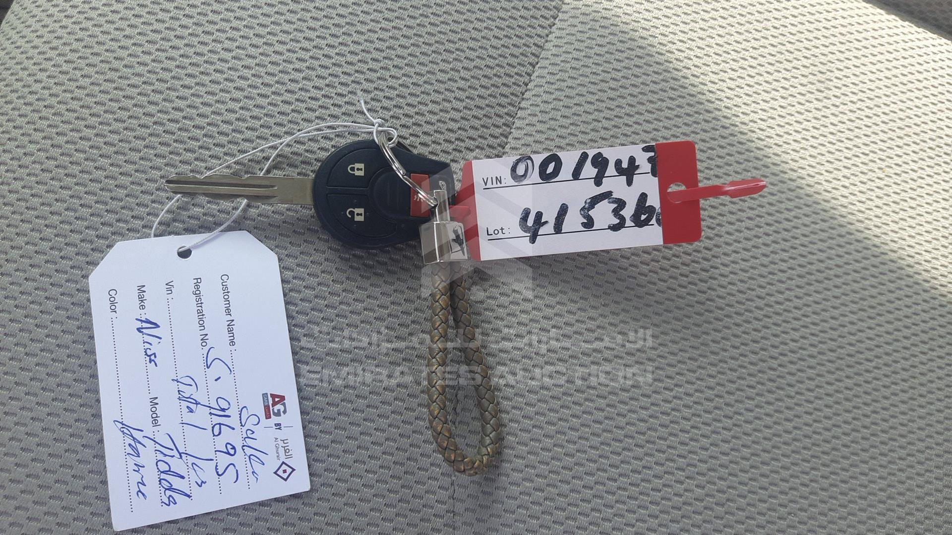 2016 NISSAN TIIDA VIN: MNTAC2C98G6001947