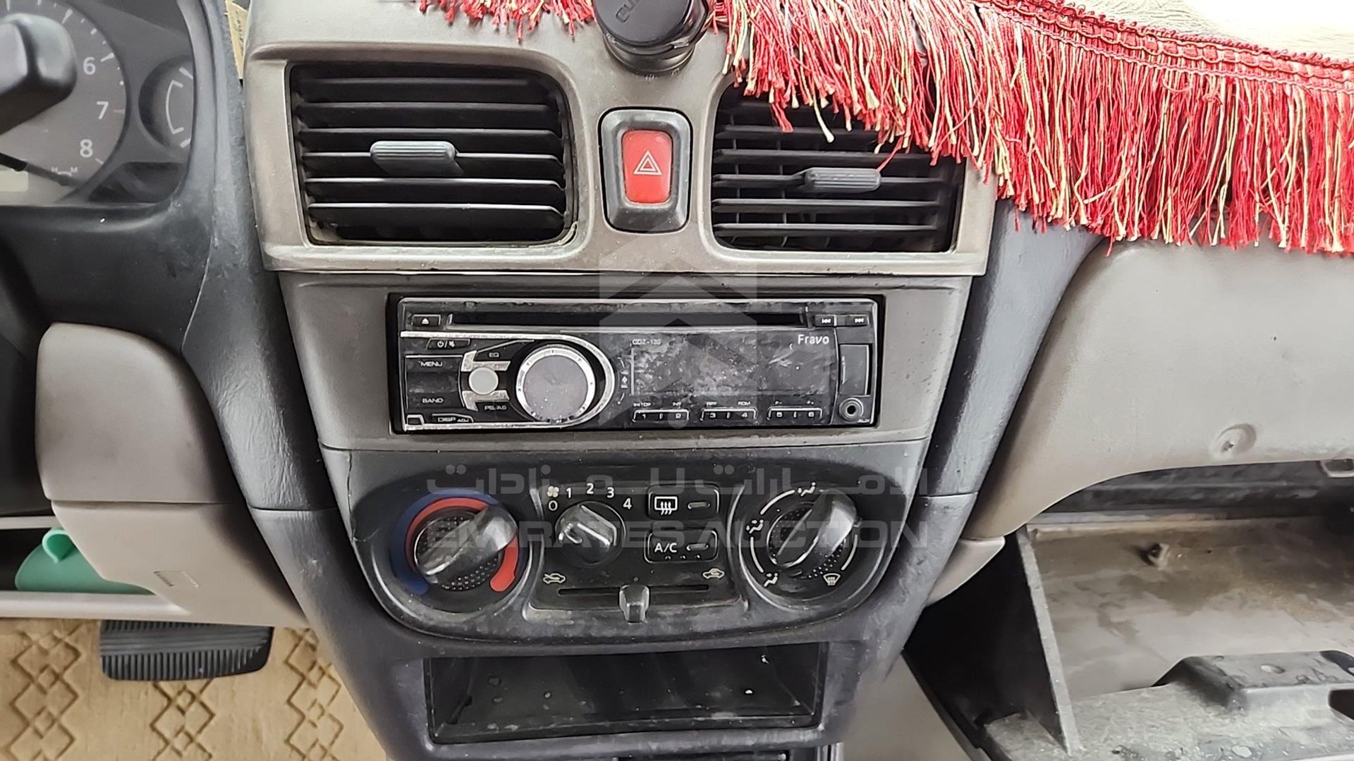 2002 NISSAN SUNNY VIN: JN1FN61S52W006832