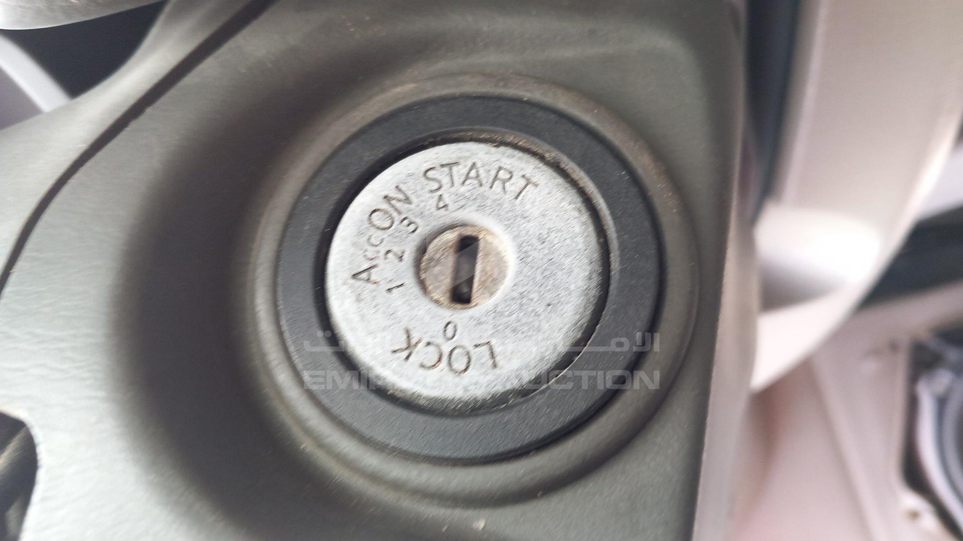 2003 INFINITI QX4 VIN: JN8DR05Y13W010404
