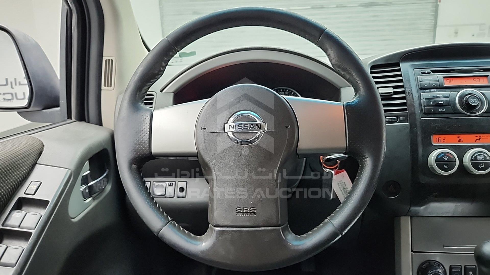 2015 NISSAN PATHFINDER VIN: VSKLR11A1FA579582