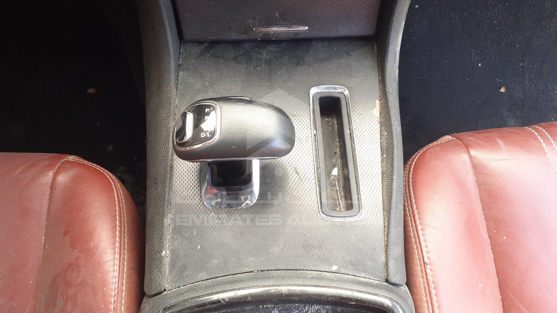 2014 CHRYSLER 300 VIN: 2C3CCAAG1EH264857