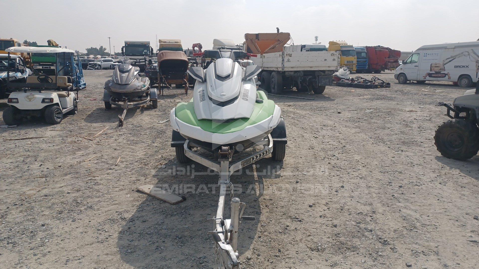 2021 JET SKI + TROLLEY YAMAHA VIN: USYAMA2416H121