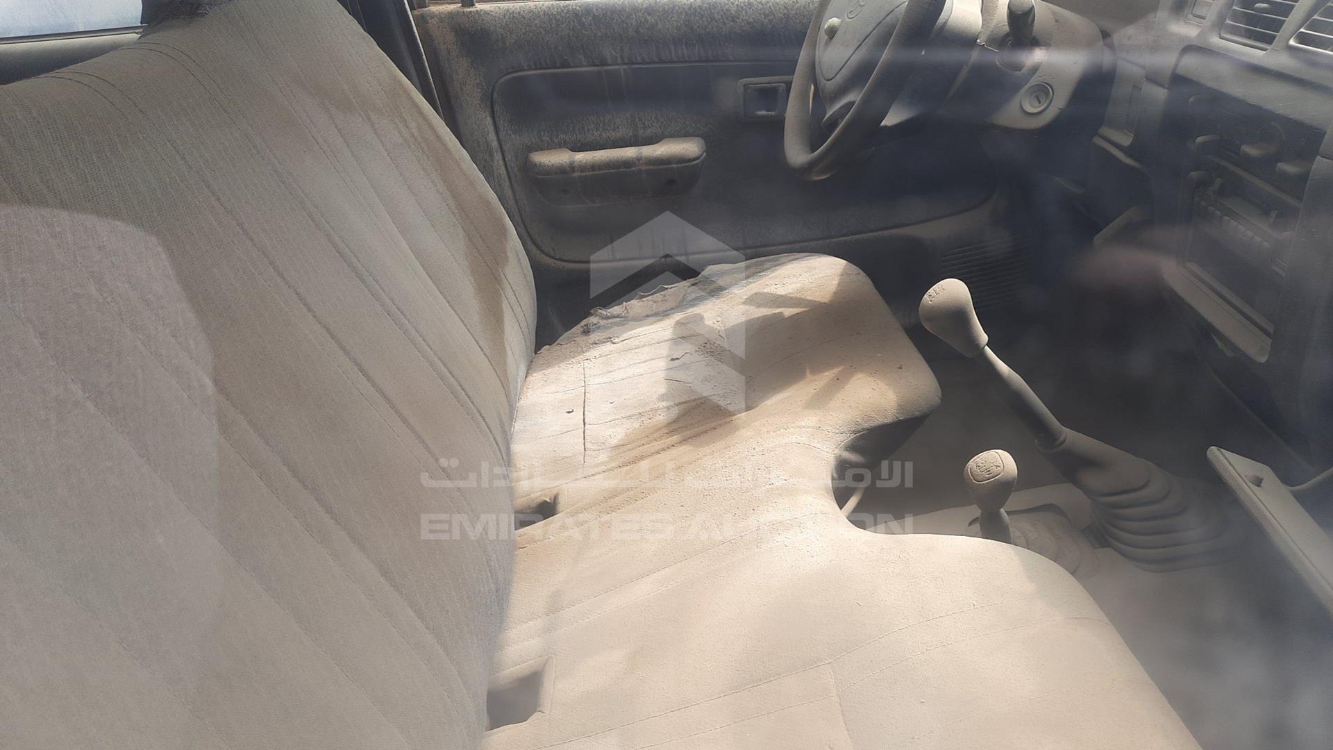 2001 TOYOTA HILUX VIN: JTFDE626810064268