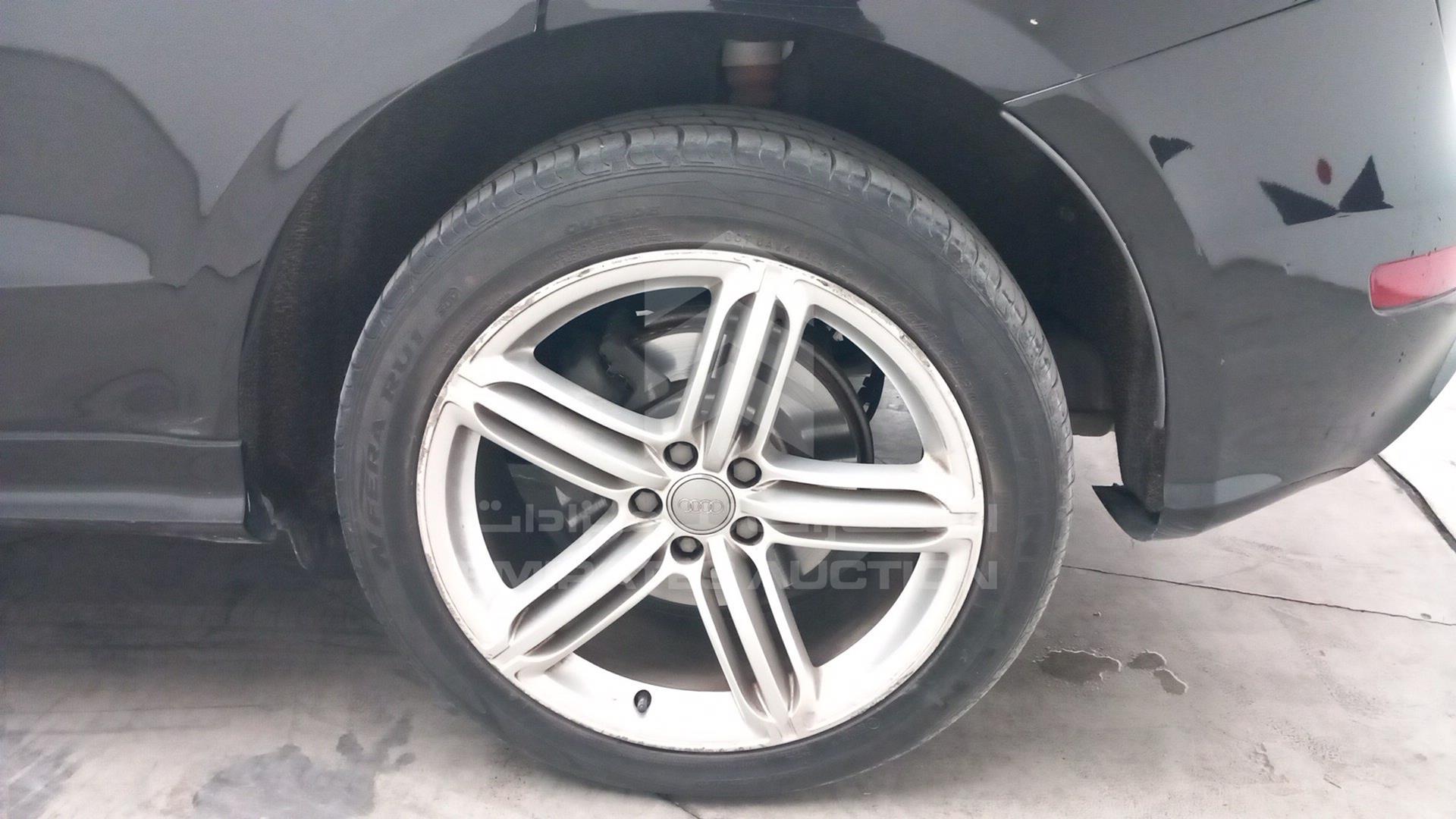 2011 AUDI Q5 VIN: WAUCKC8R9BA114083