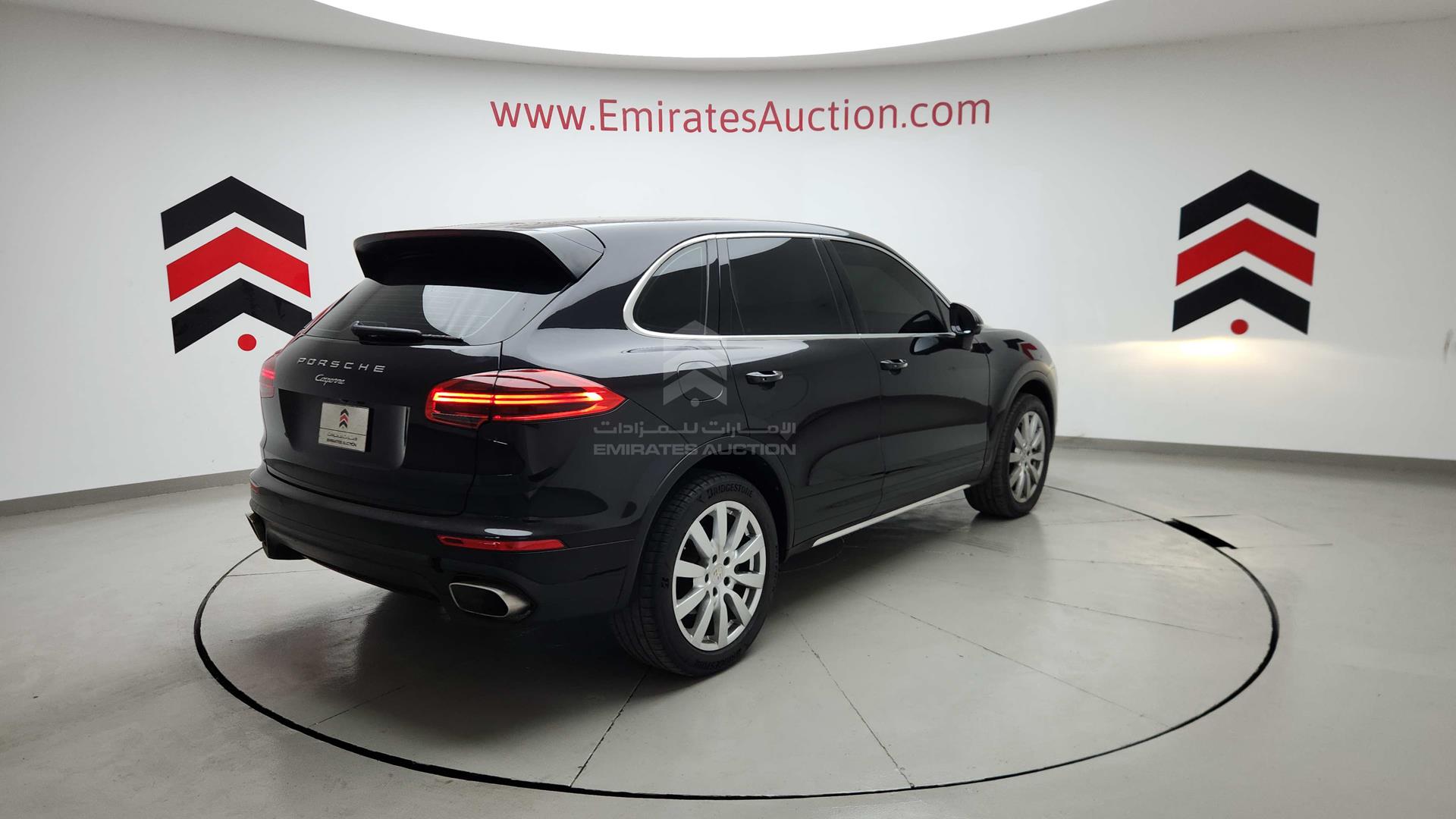 2016 PORSCHE CAYENNE VIN: WP1ZZZ92ZGLA05582