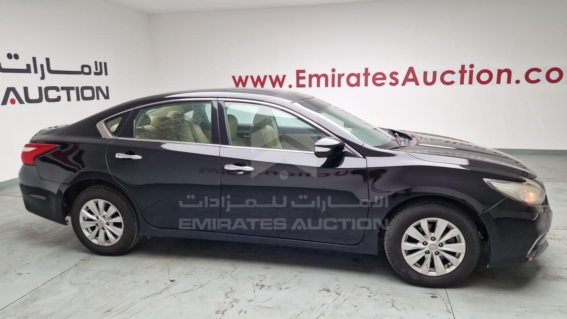 2017 NISSAN TEANA VIN: LGBF5AE05HR312437