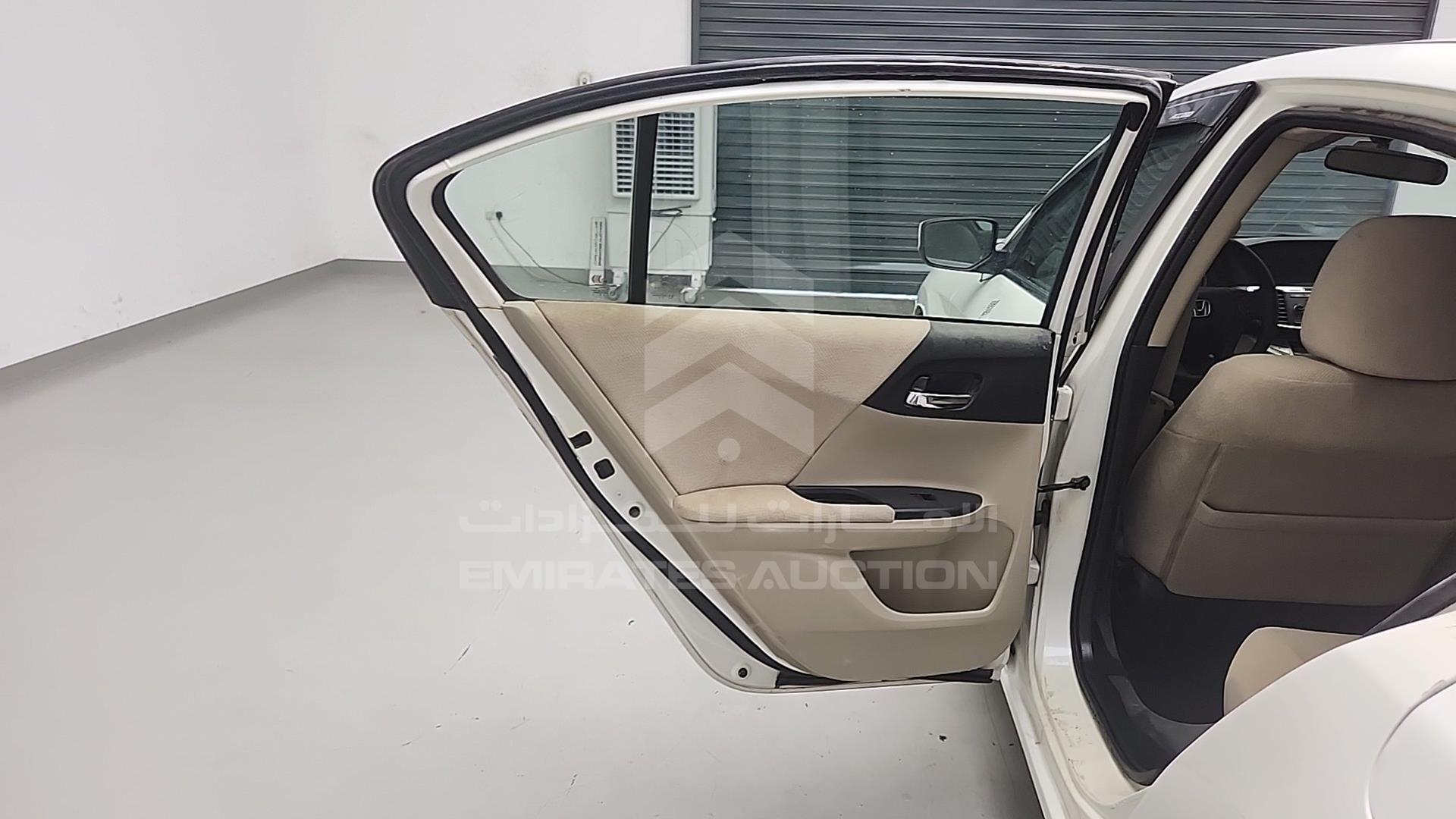 2013 HONDA ACCORD VIN: 1HGCR2F33DA245280