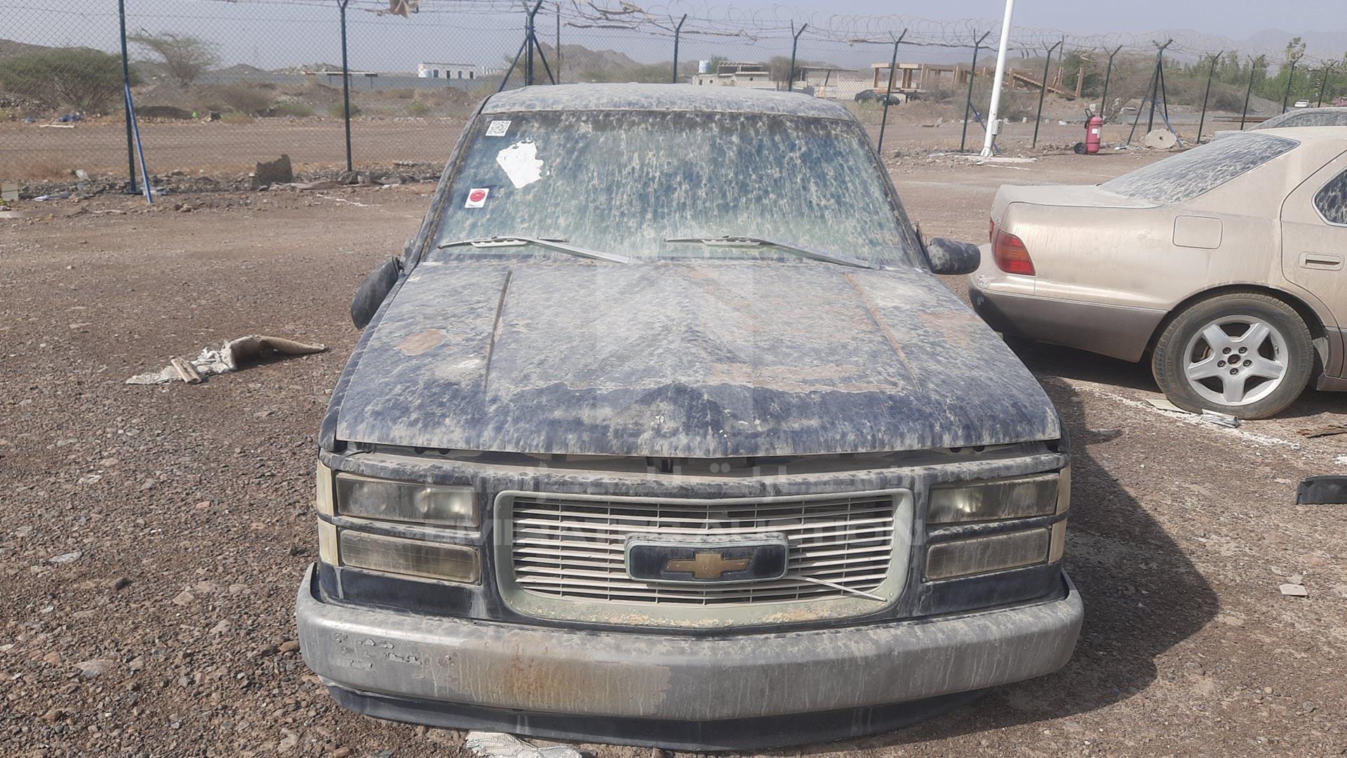 1993 CHEVROLET SUBURBAN VIN: 1GKEC16K8PJ722403