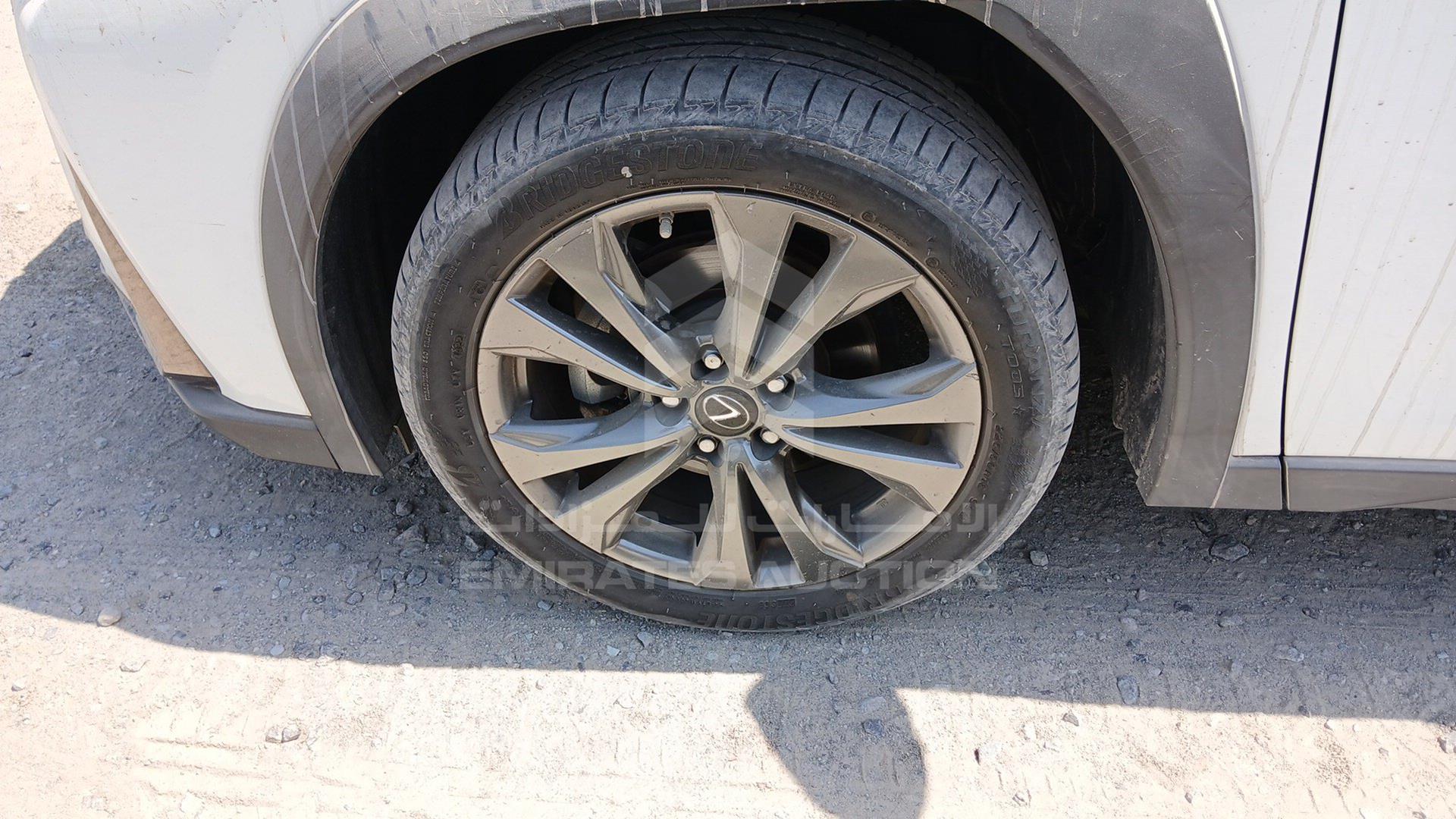 2019 LEXUS UX 200 VIN: JTHY35BH9K2013393
