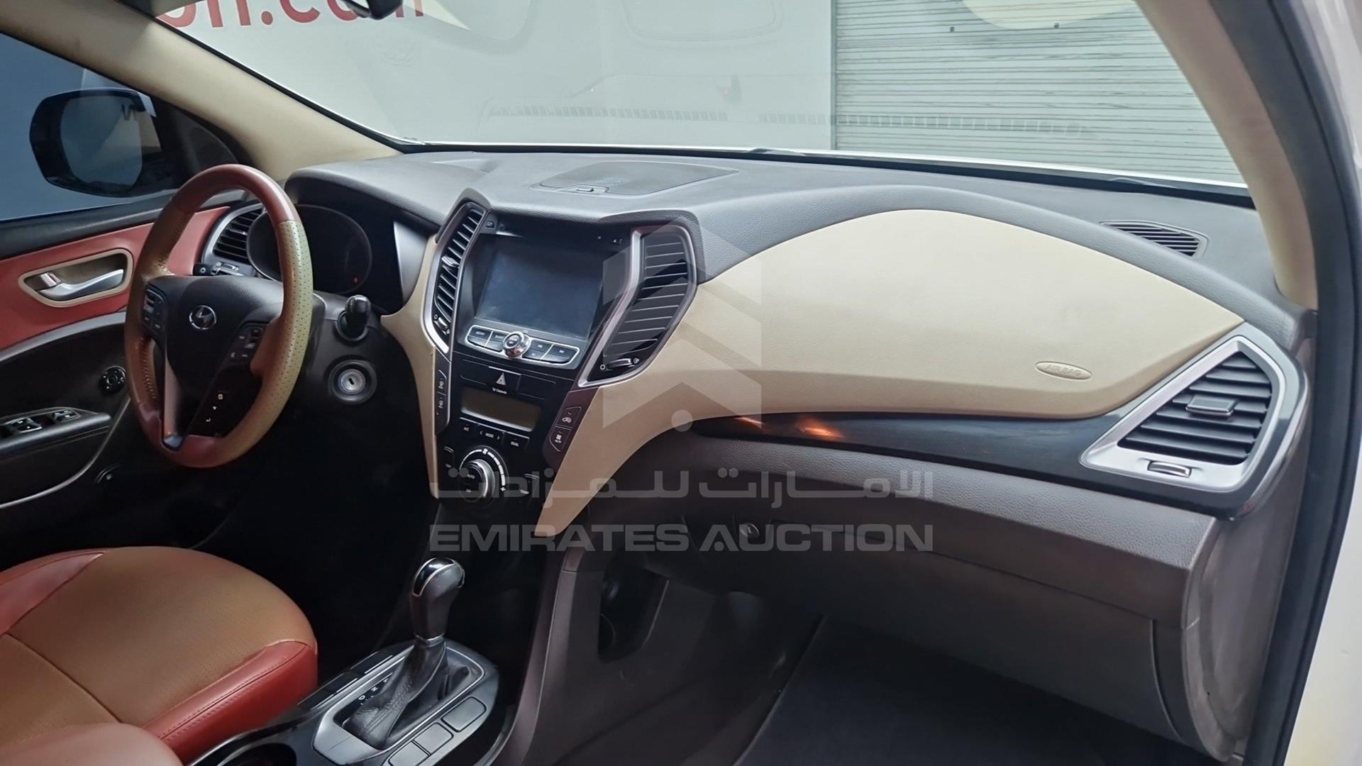 2014 HYUNDAI SANTA FE VIN: KMHSN81E4EU030097
