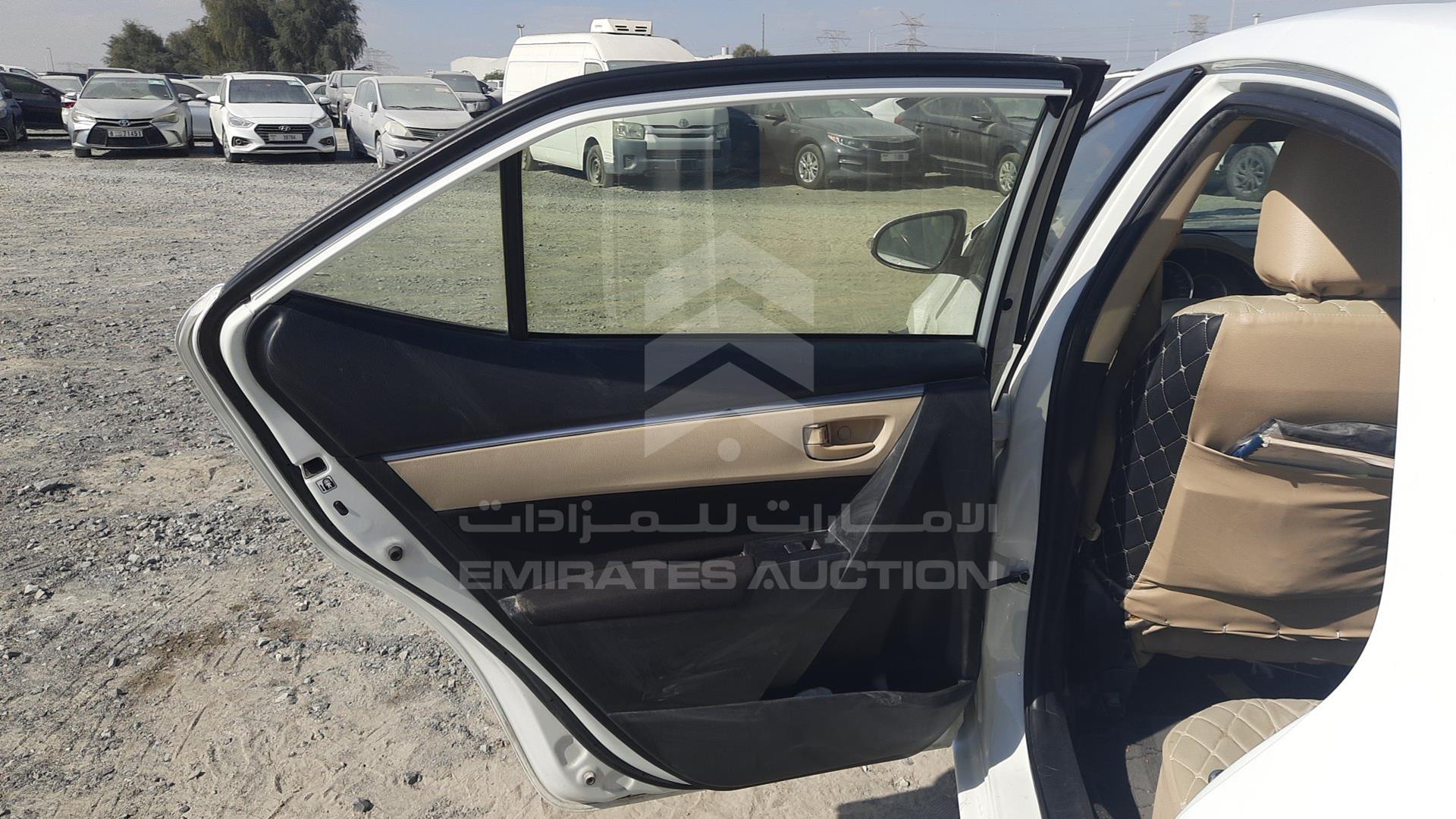 2019 TOYOTA COROLLA VIN: RKLBB9HE3K5231023