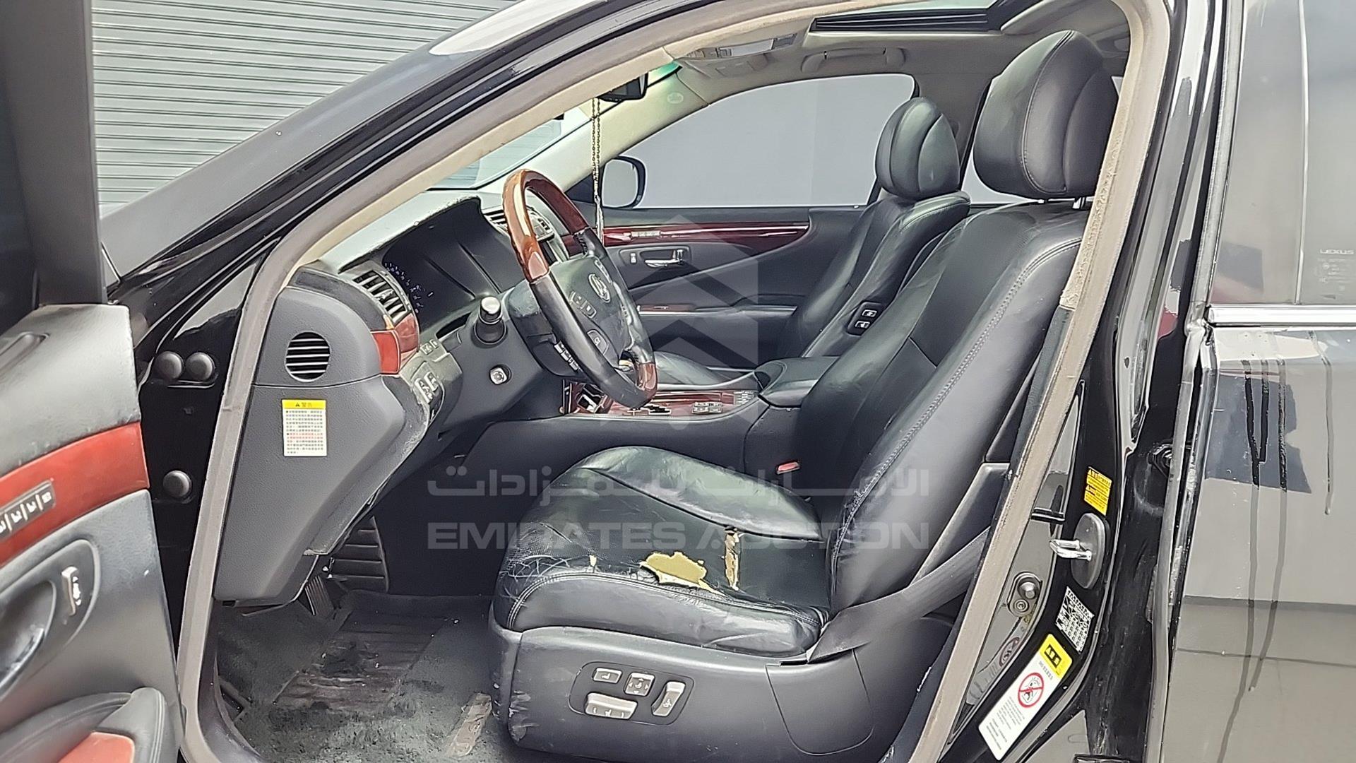 2009 LEXUS LS 460 VIN: JTHGL46F305036386