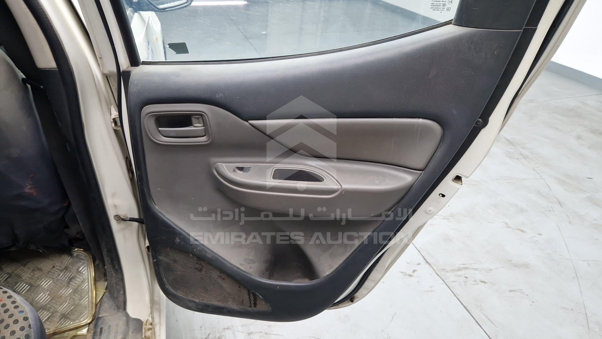2016 MITSUBISHI L 200 VIN: MMBJNKJ40GH008469