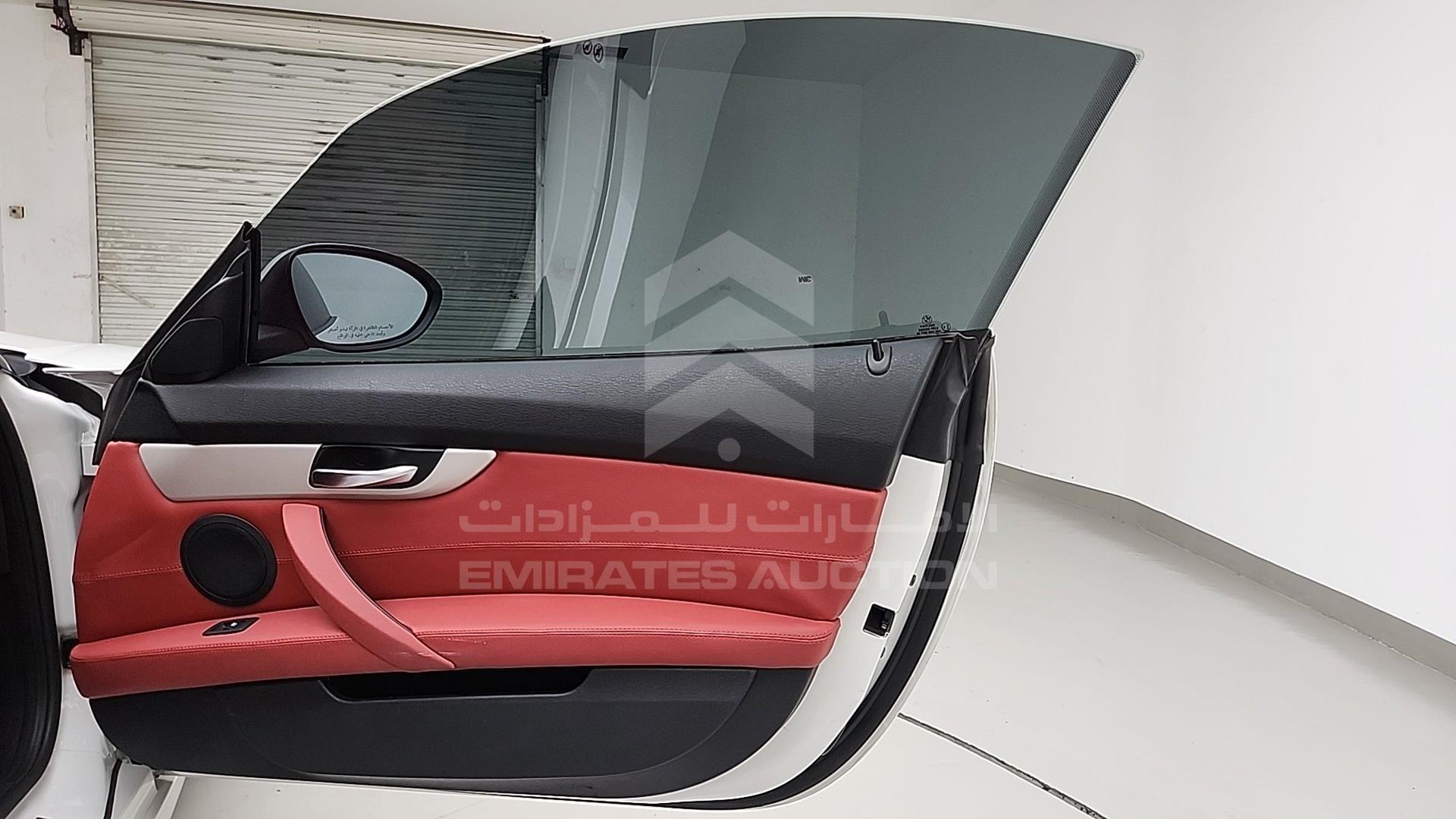 2015 BMW Z4 VIN: WBALL1107FJ664711