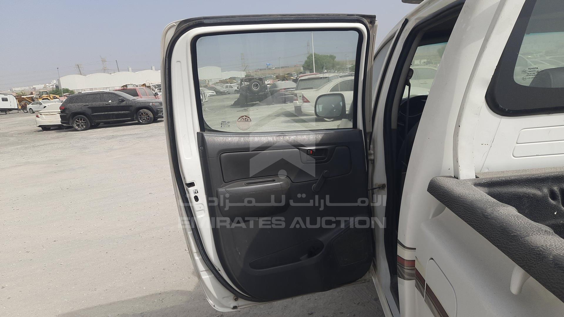 2014 TOYOTA HILUX VIN: MR0FX22G3E1396570