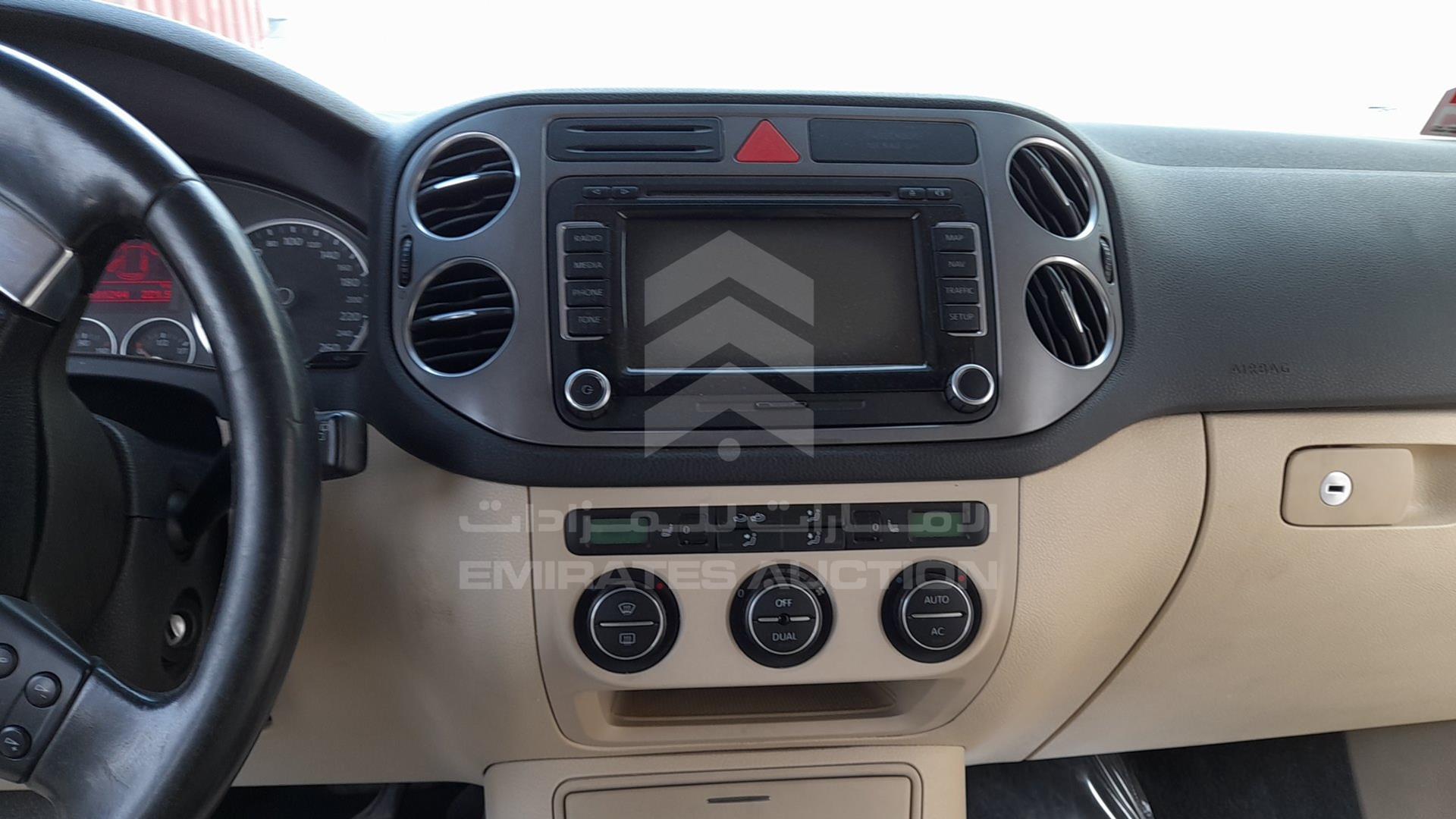 2009 VOLKSWAGEN TIGUAN VIN: WVGCE15N29W019177