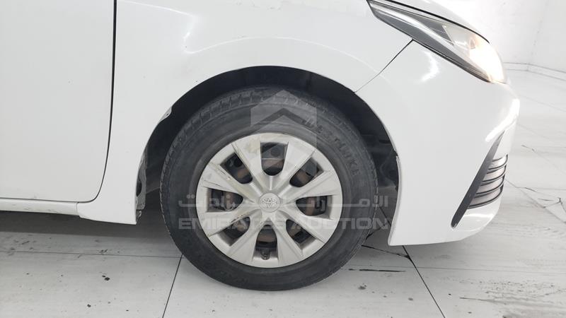 RKLBB9HEXH5193248 Auction: EmiratesAuction Lot: 404124 RKLBB9HEXH5193248 Toyota Corolla 2017 WHITE Photo 26