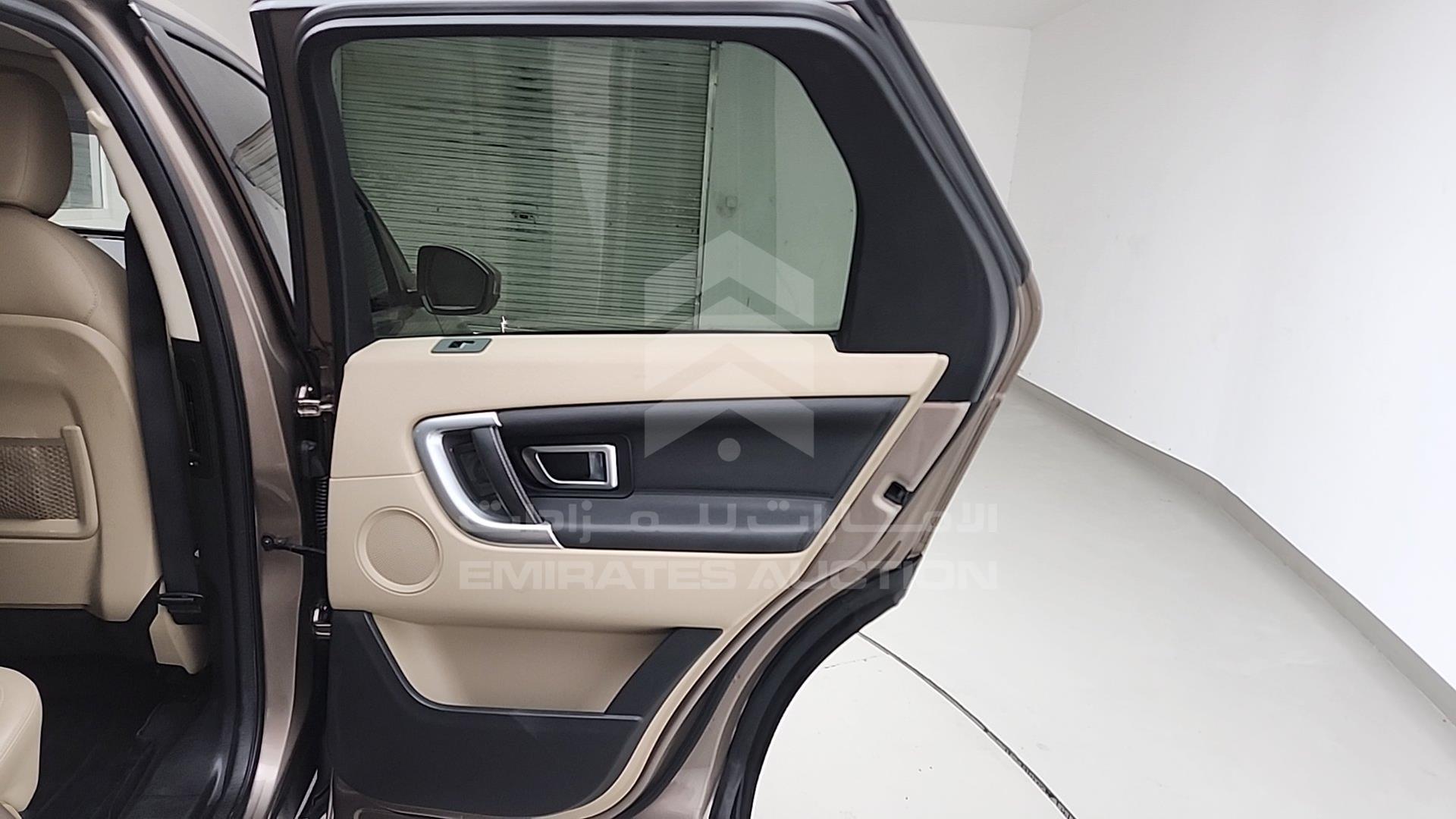 2017 LAND ROVER DISCOVERY VIN: SALCR2BG8HH661807