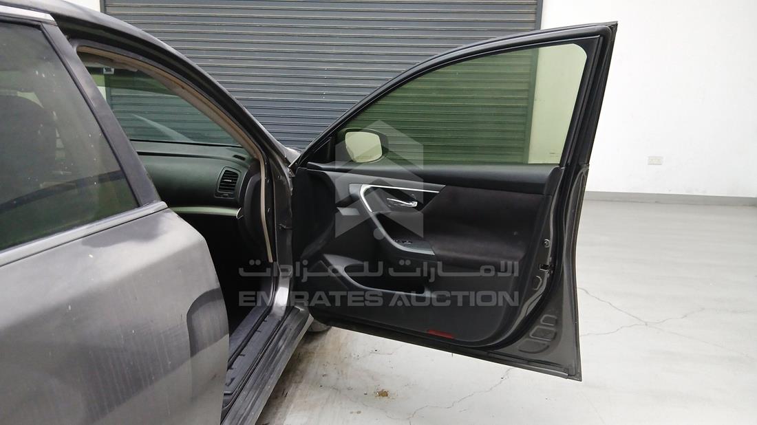 نيسان التيما 2013 — الباب الأمامي الأيمن — صورة 32