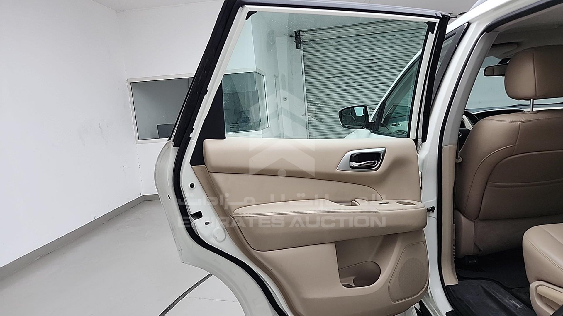2018 NISSAN PATHFINDER VIN: 5N1CR2M88JC600372