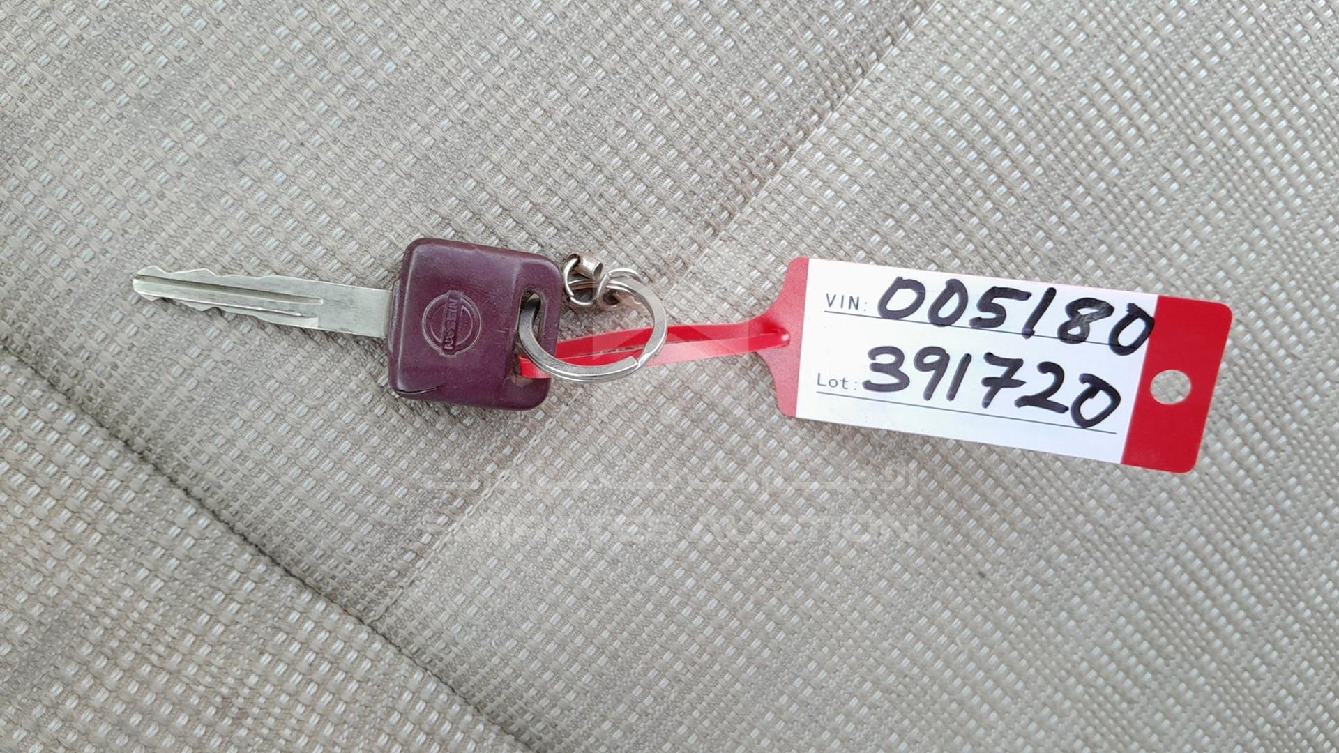 2003 NISSAN X-TRAIL VIN: JN8BT05Y13W005180