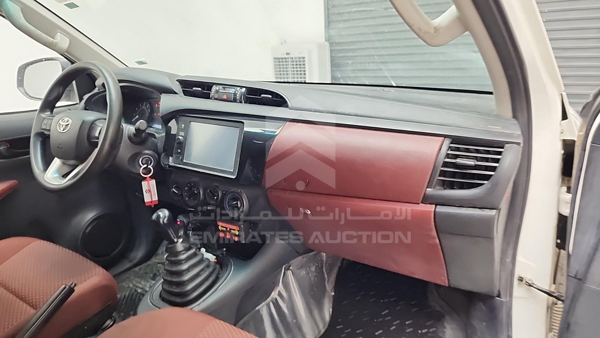 2022 TOYOTA HILUX VIN: MR0DX9CD5N2527741