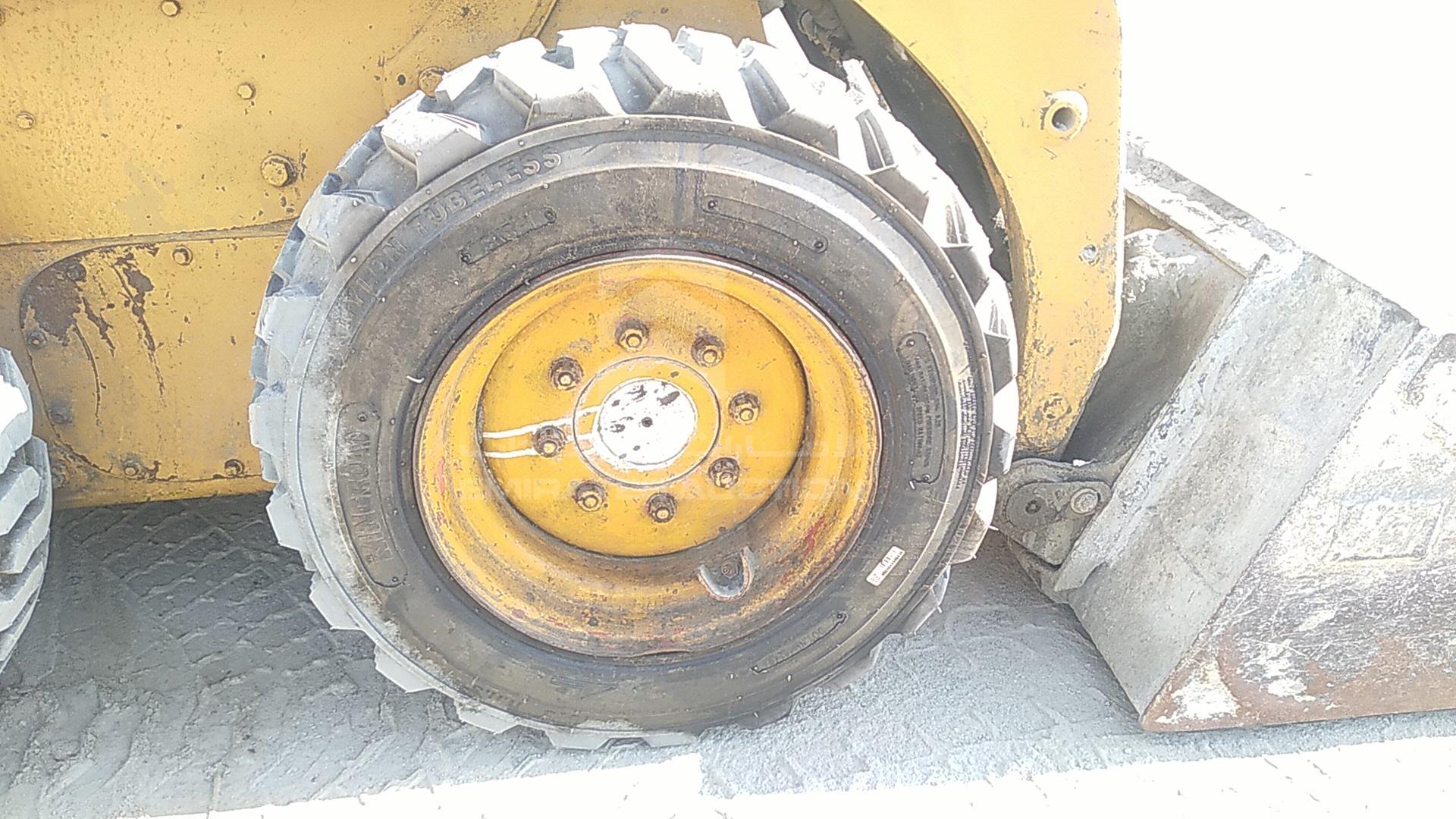 2015 CATERPILLAR 216 VIN: CAT0216BCPWK00534