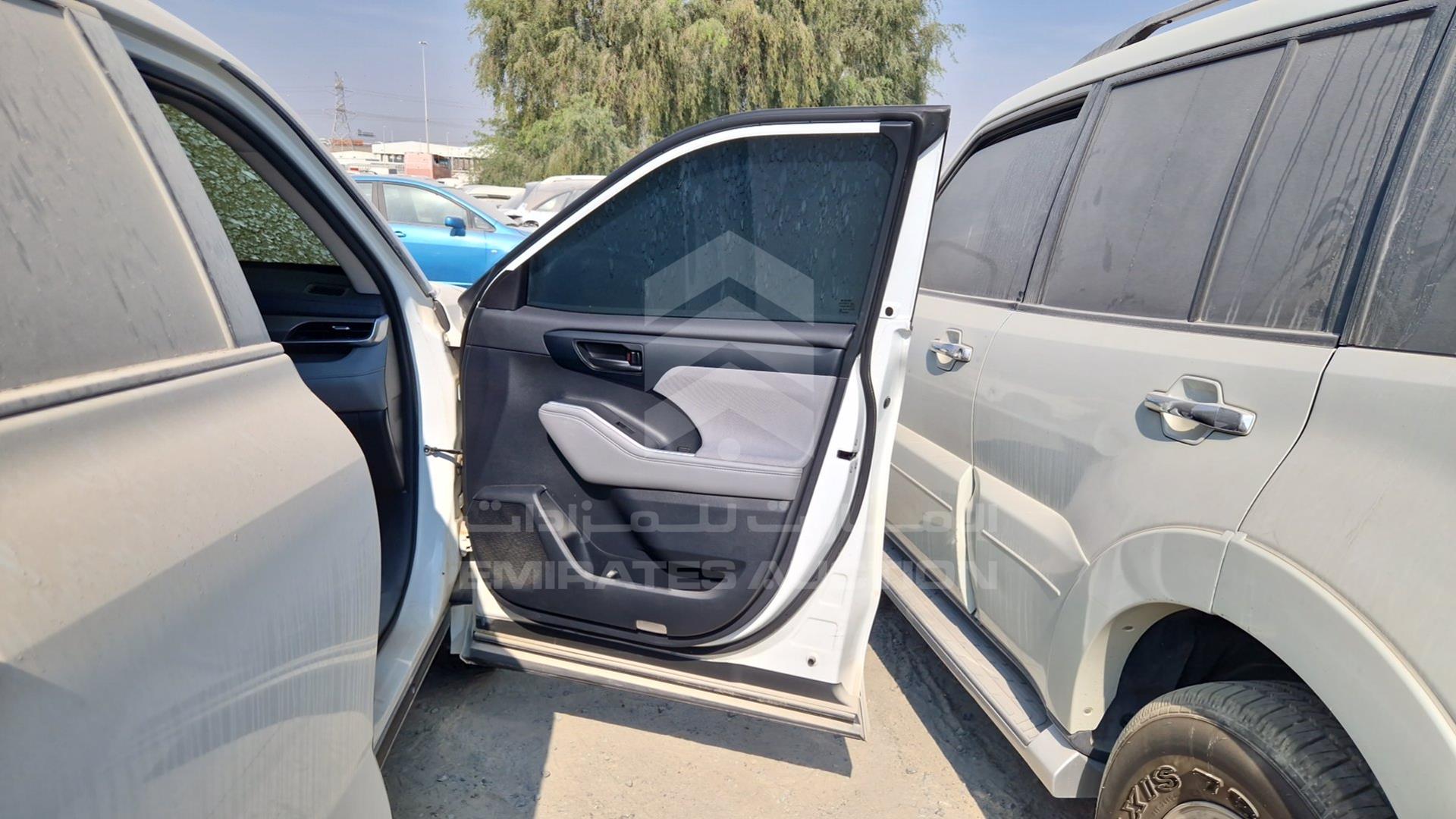 2022 TOYOTA HIGHLANDER VIN: 5TDLB3CH7NS088561