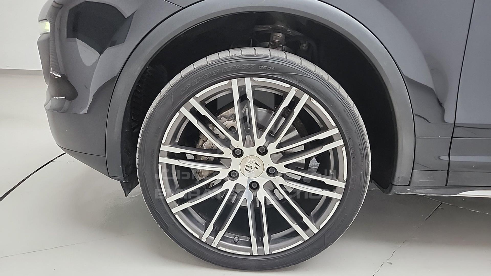 2015 PORSCHE CAYENNE VIN: WP1ZZZ92ZFLA60629