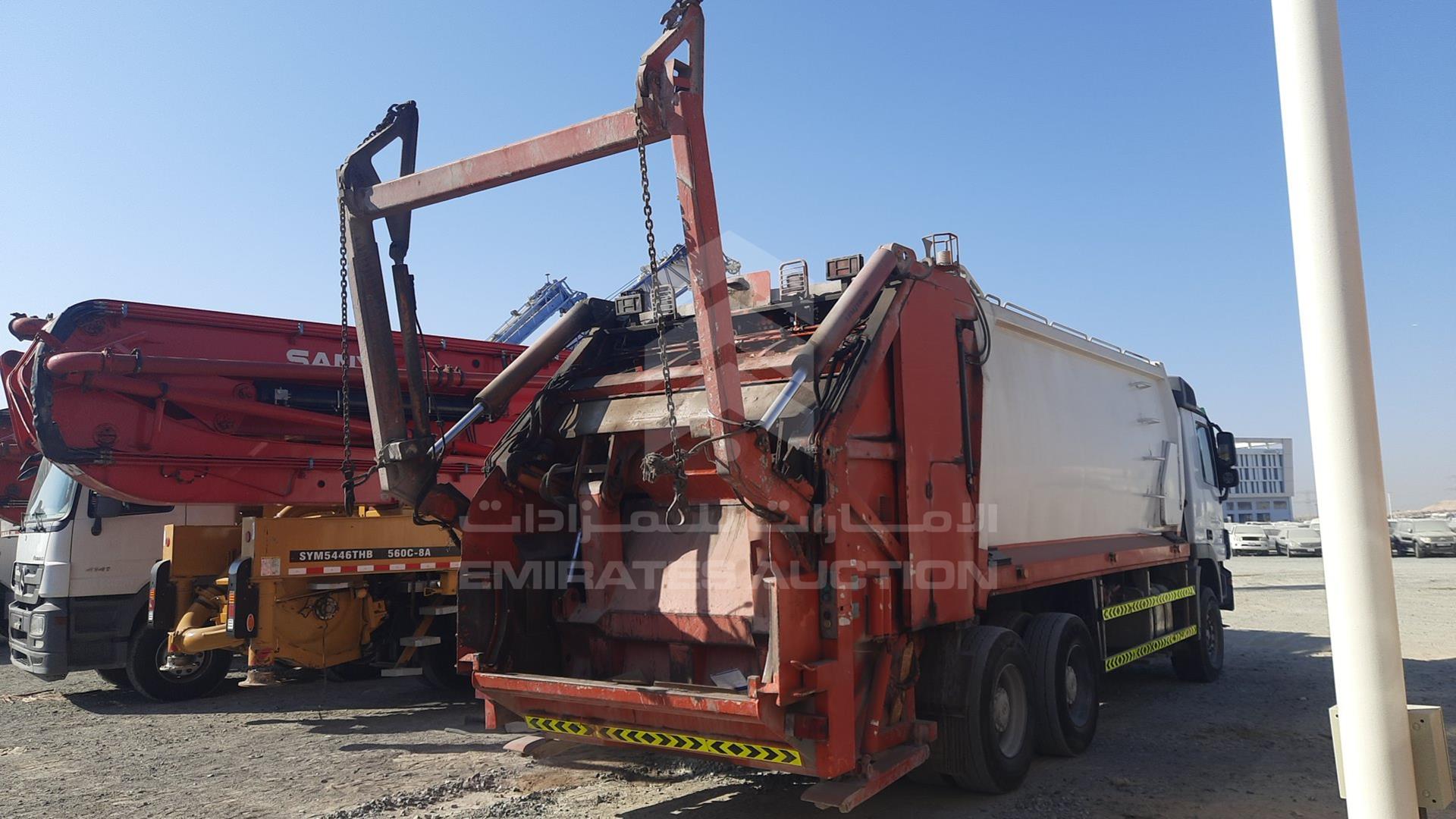 2009 MERCEDES ACTROS VIN: WDAKHCAA39L405584