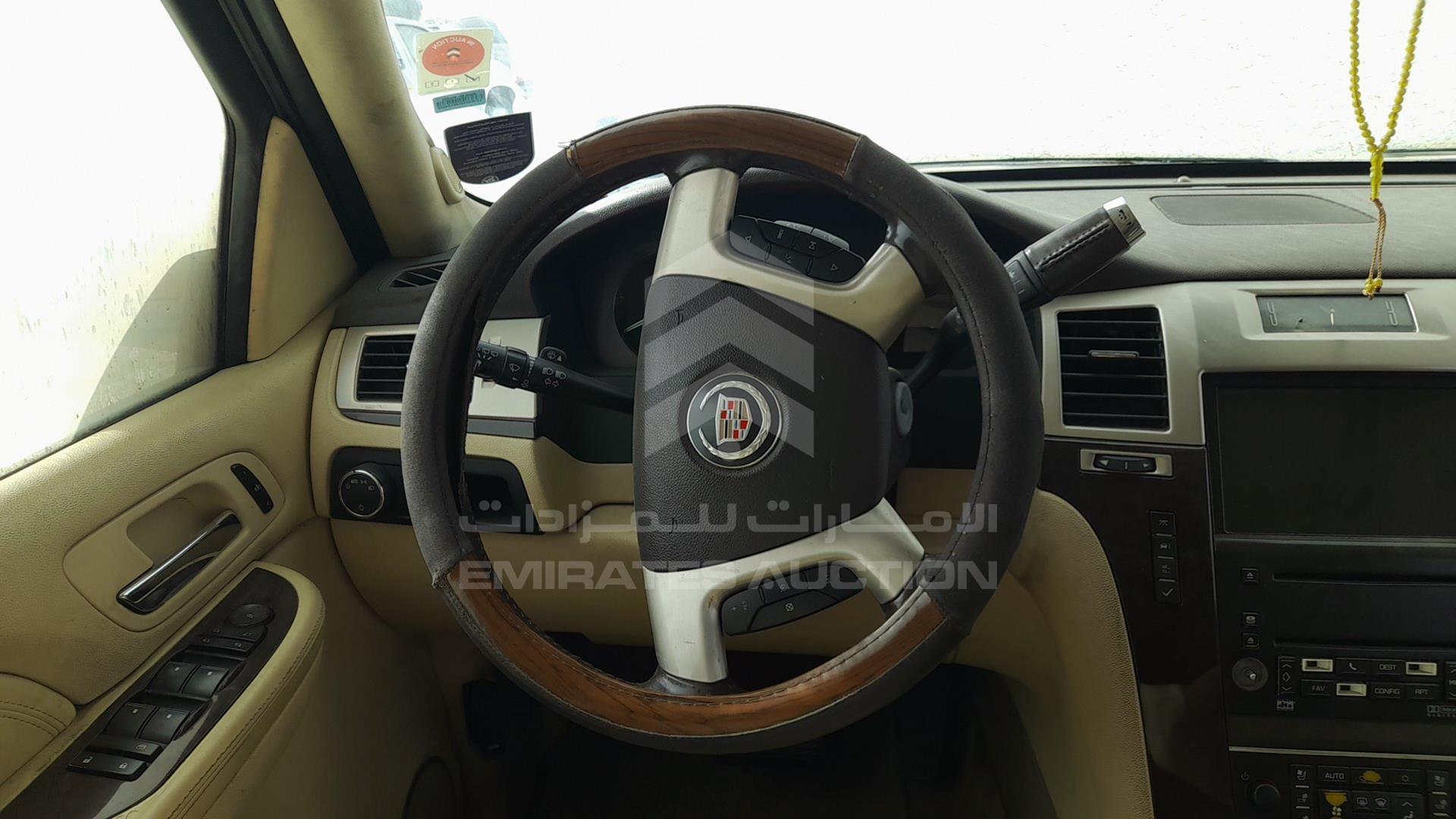 2008 CADILLAC ESCALADE VIN: 1GYFK63818R164058