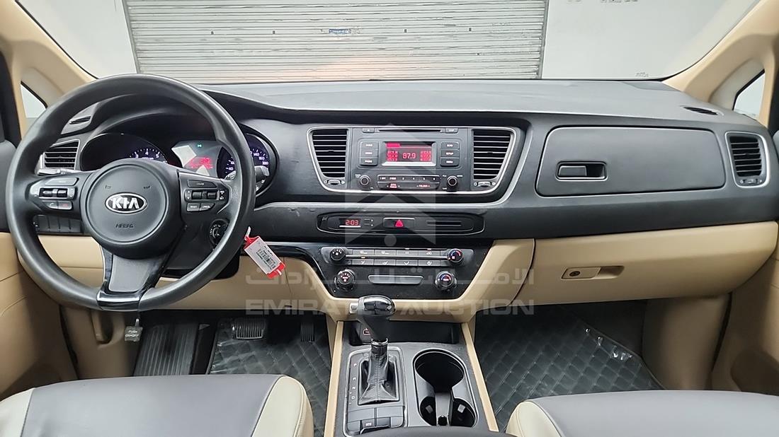 2016 Kia Carnival — Full Dashboard View — Photo 15