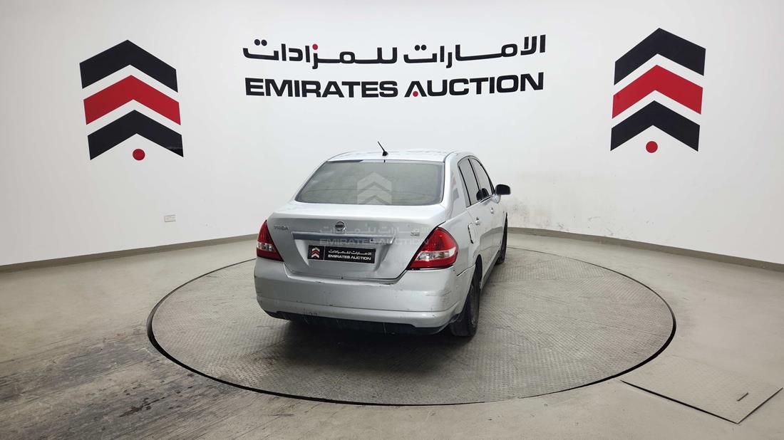 نيسان تيدا 2009 — الزاوية الخلفية — صورة 9
