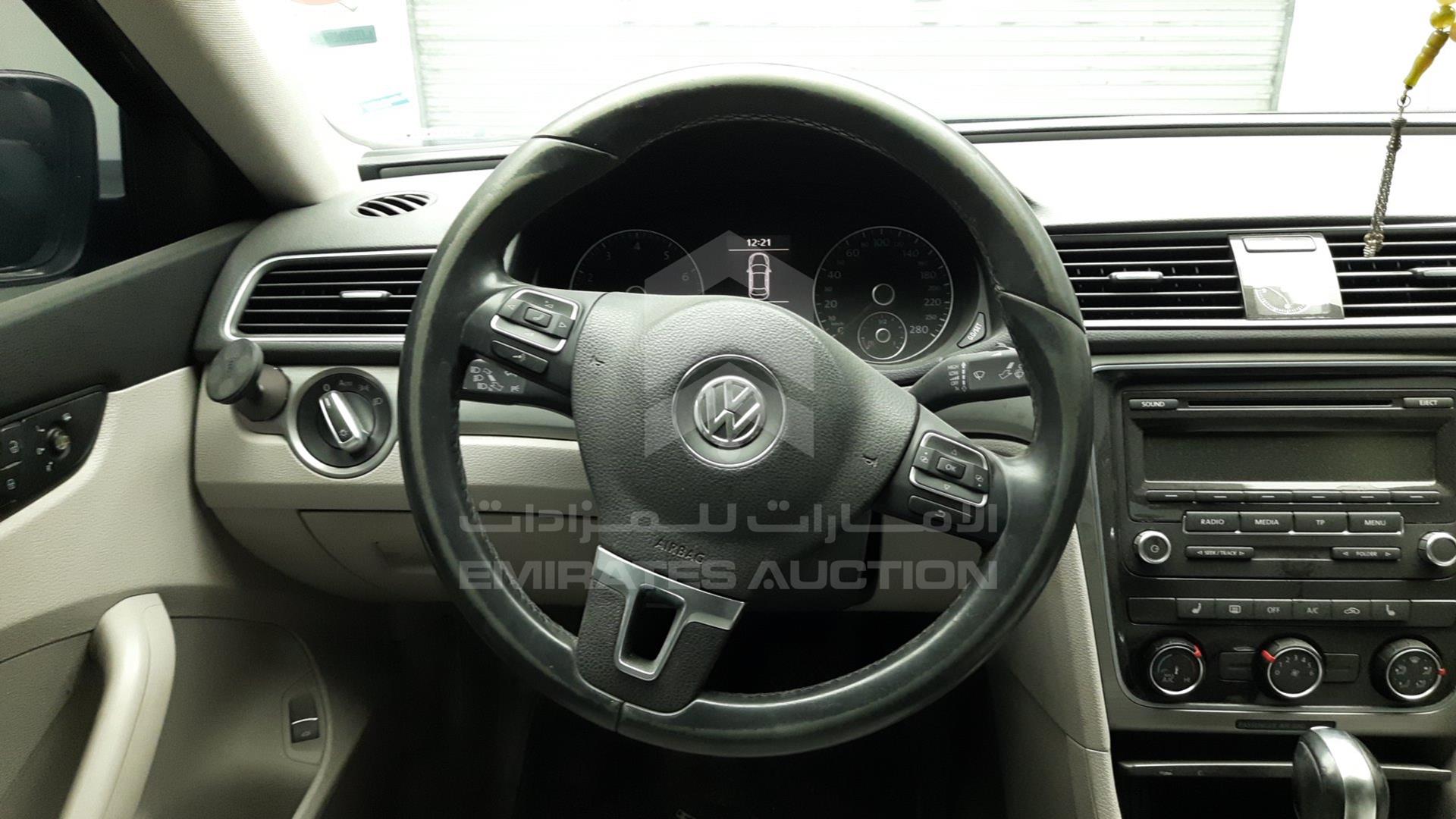 2014 VOLKSWAGEN PASSAT VIN: WVWBR7A33EC028431