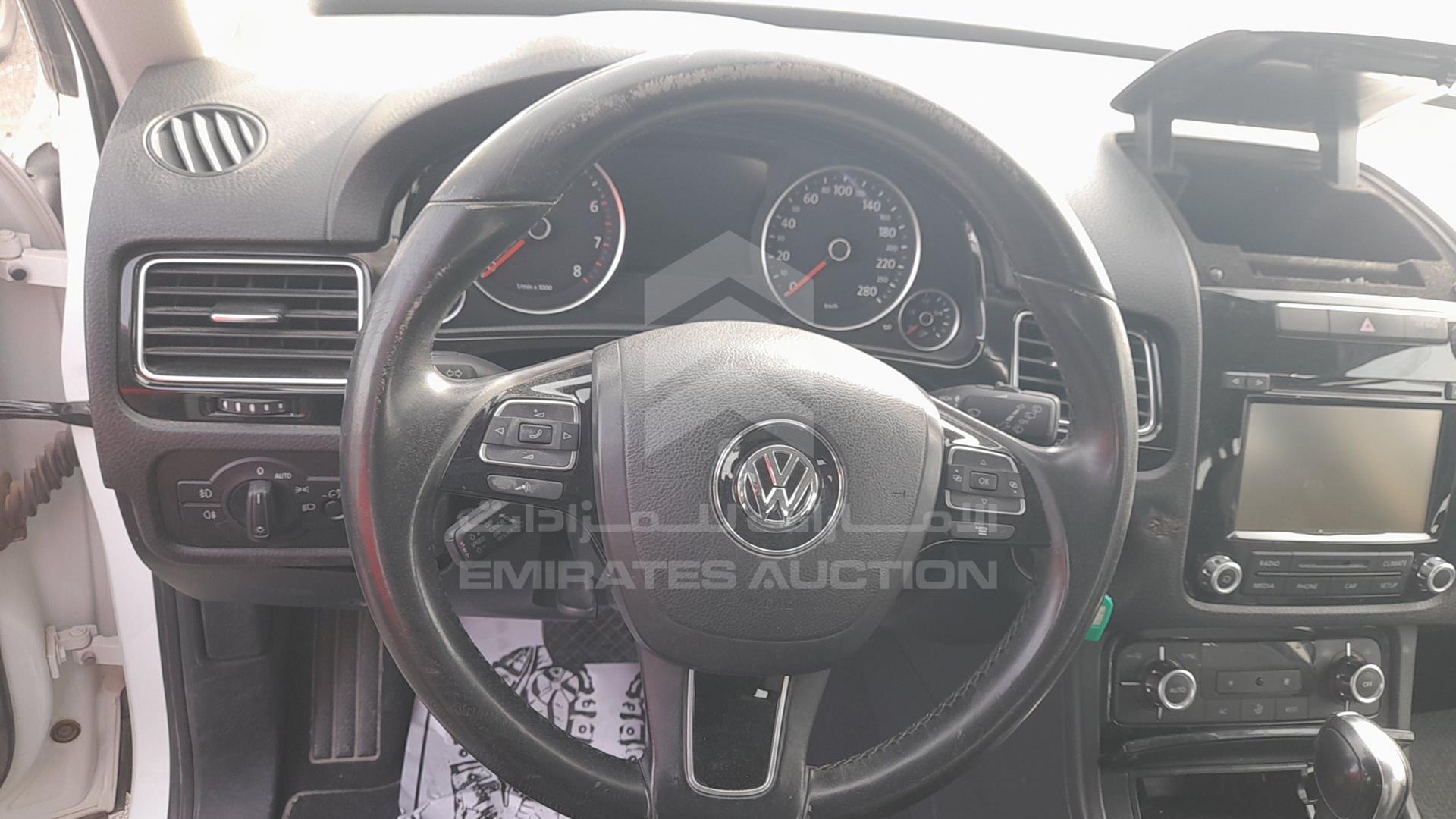 2013 VOLKSWAGEN TOUAREG VIN: WVGBC2BP7DD000304