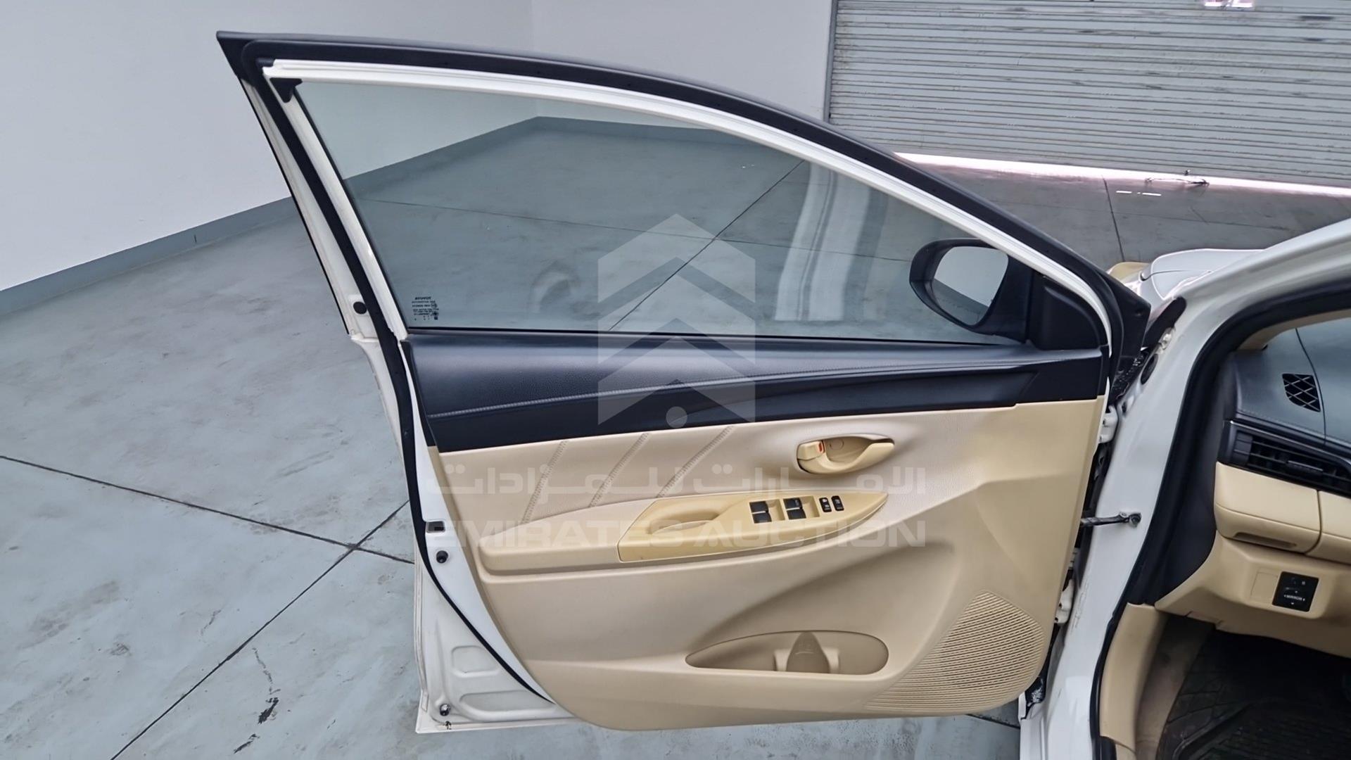 2014 TOYOTA YARIS VIN: MR2BT9F3XE1088989